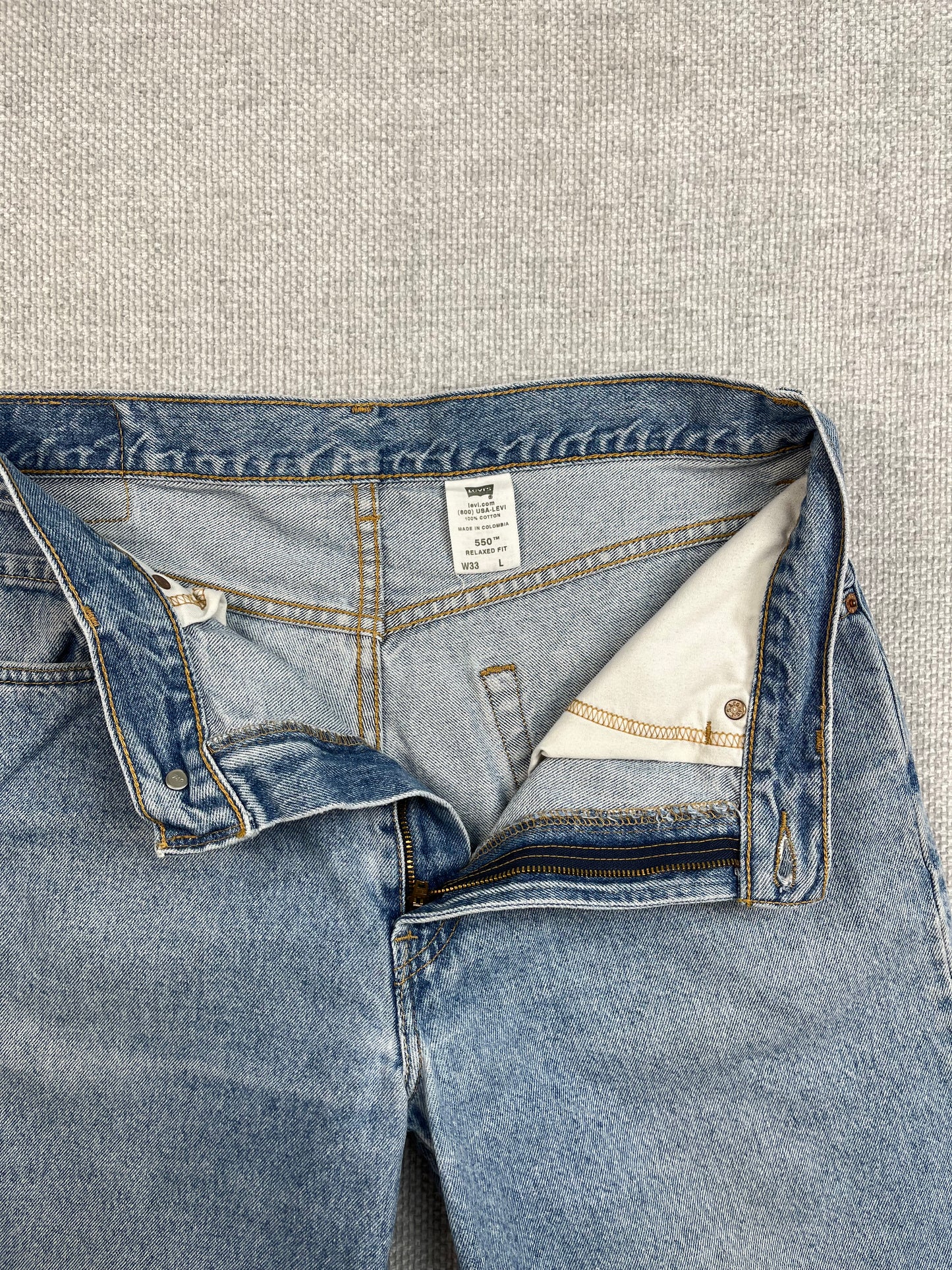 Y2K Levi’s 550 Relaxed Shorts 33”