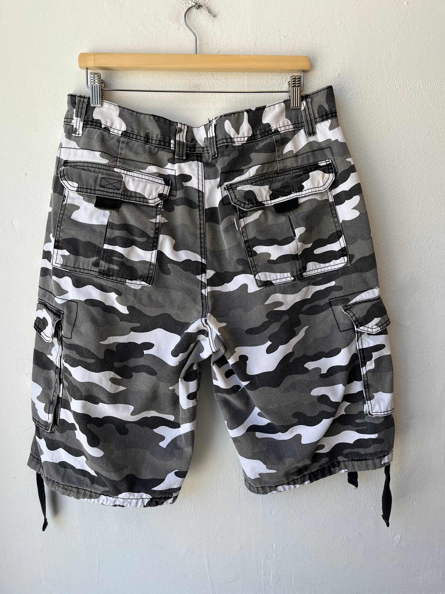 Y2K Snow Camo Cargo Shorts 35"