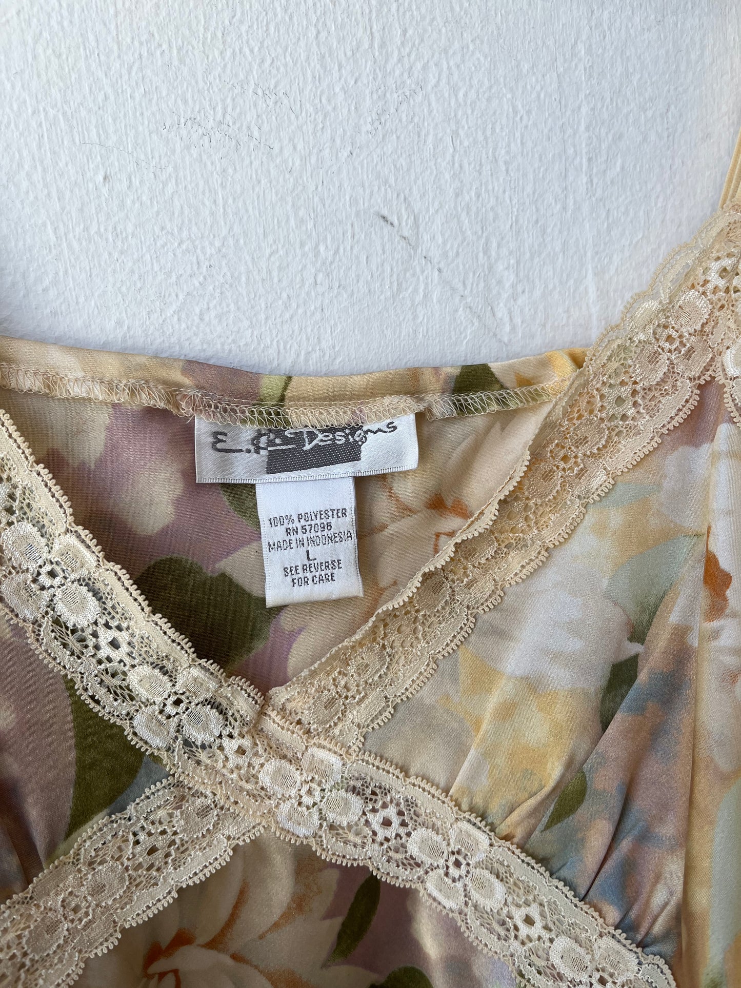 90's Lace Floral Camisole