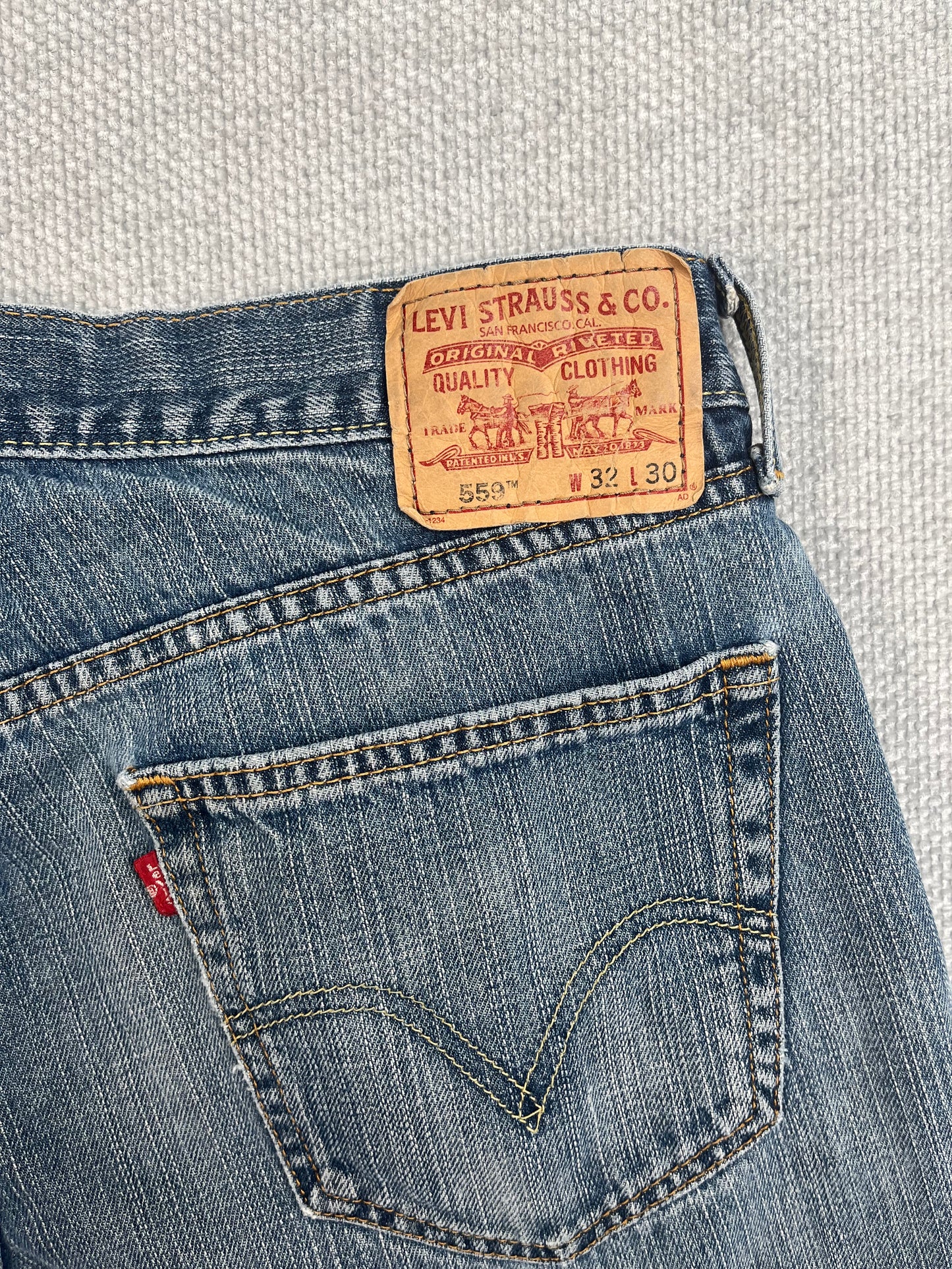 Y2K Levi’s Relaxed Straight Jeans 32”