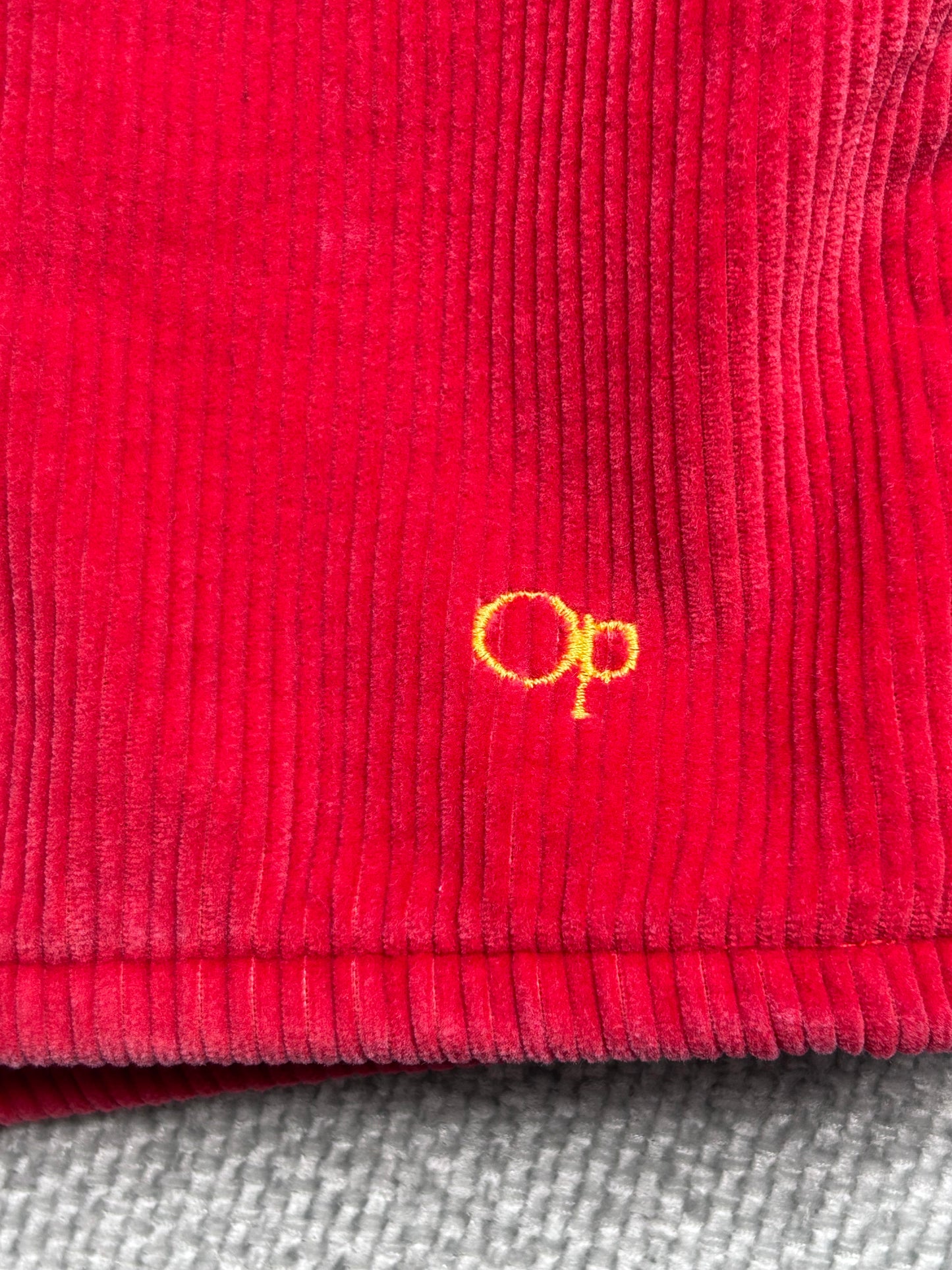 90's Op Red Corduroy Shorts 30-34"