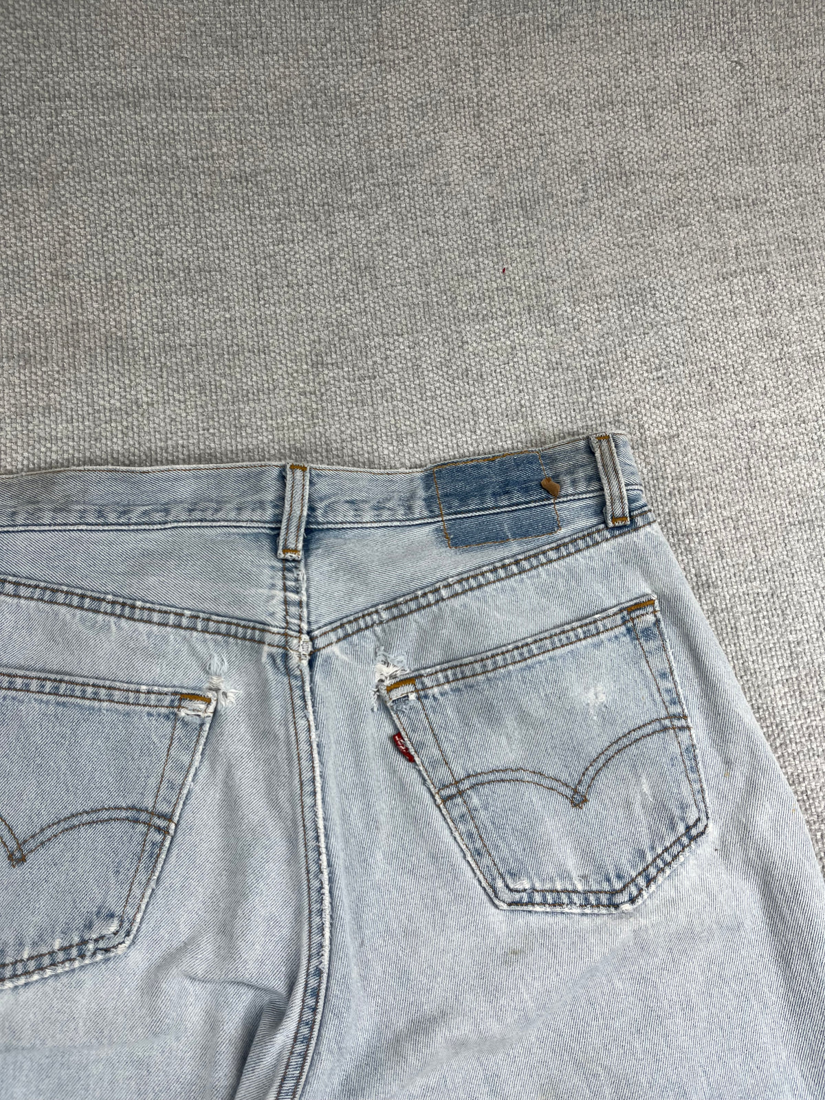 90's Levi's 501 Light Wash Jeans 32"