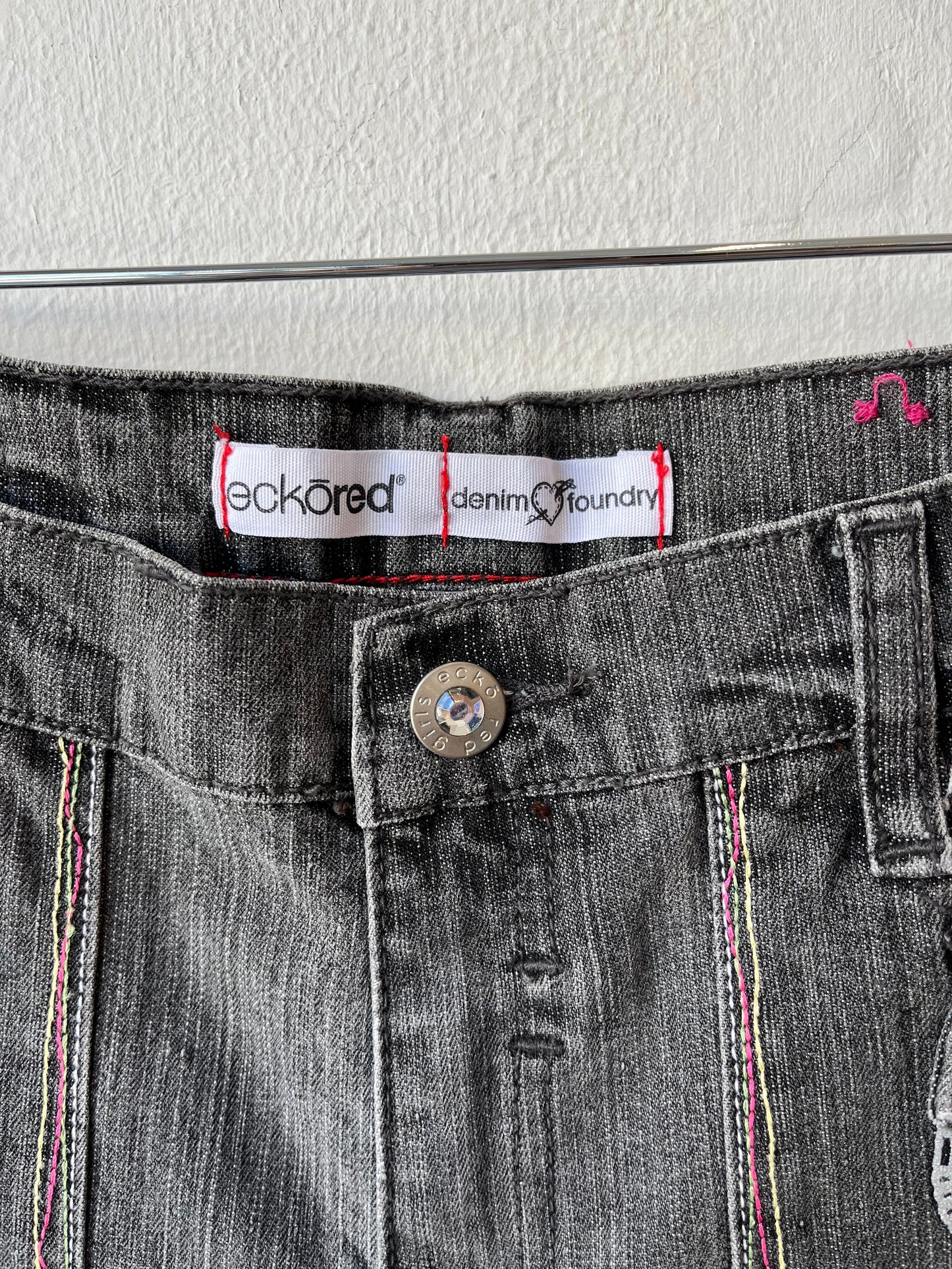 Y2K Ecko Red Capri Pants 29"