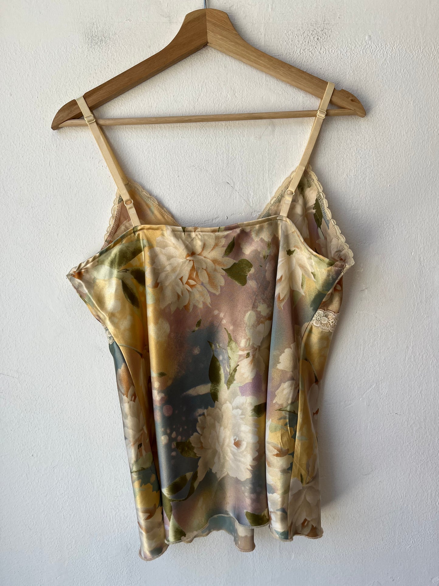 90's Lace Floral Camisole