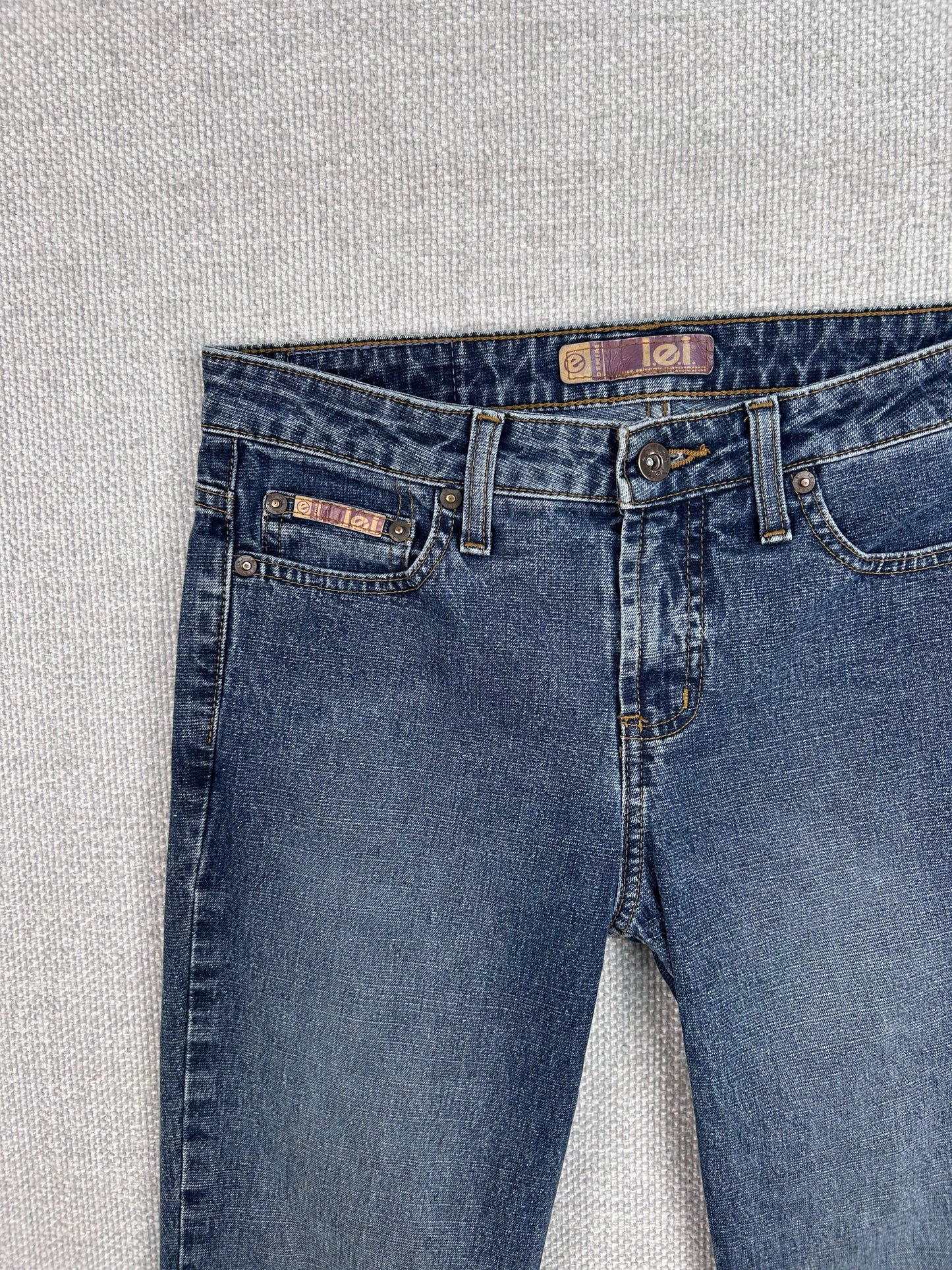 Y2K Low Rise Flare Jeans 29”