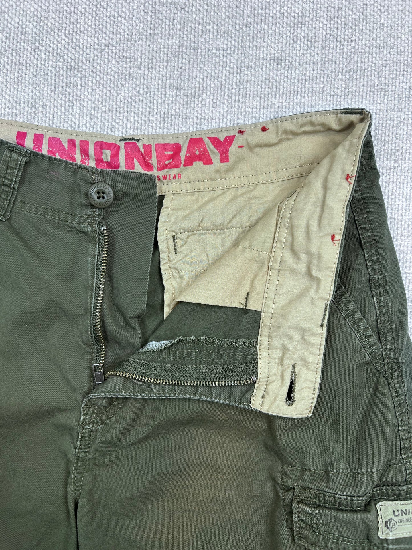 Y2K Olive Cargo Shorts 32"