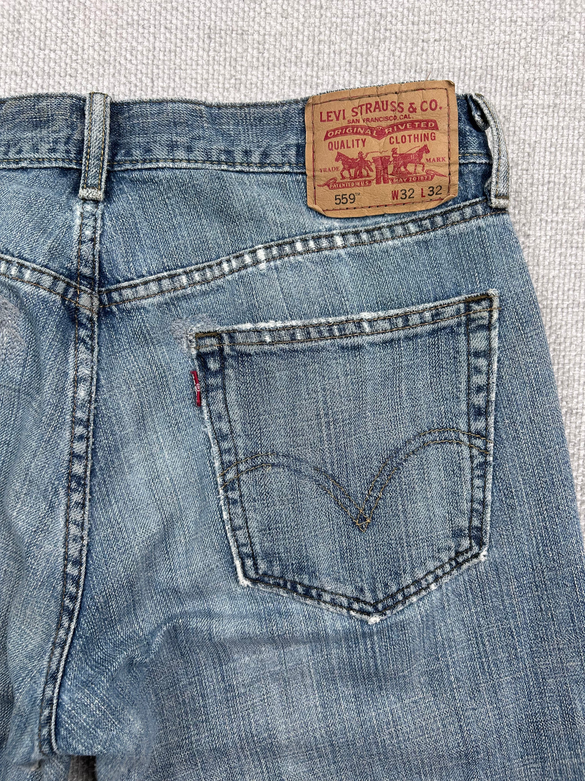 Y2K Levi's 559 Jeans 32"