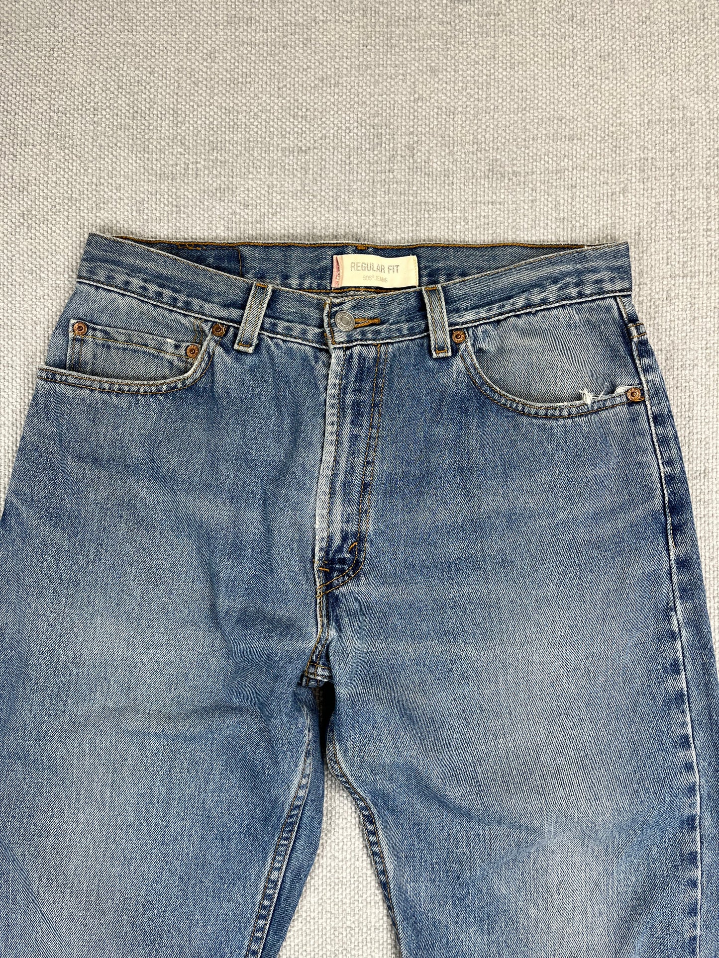 Y2K Levi's 505 Jeans 32"