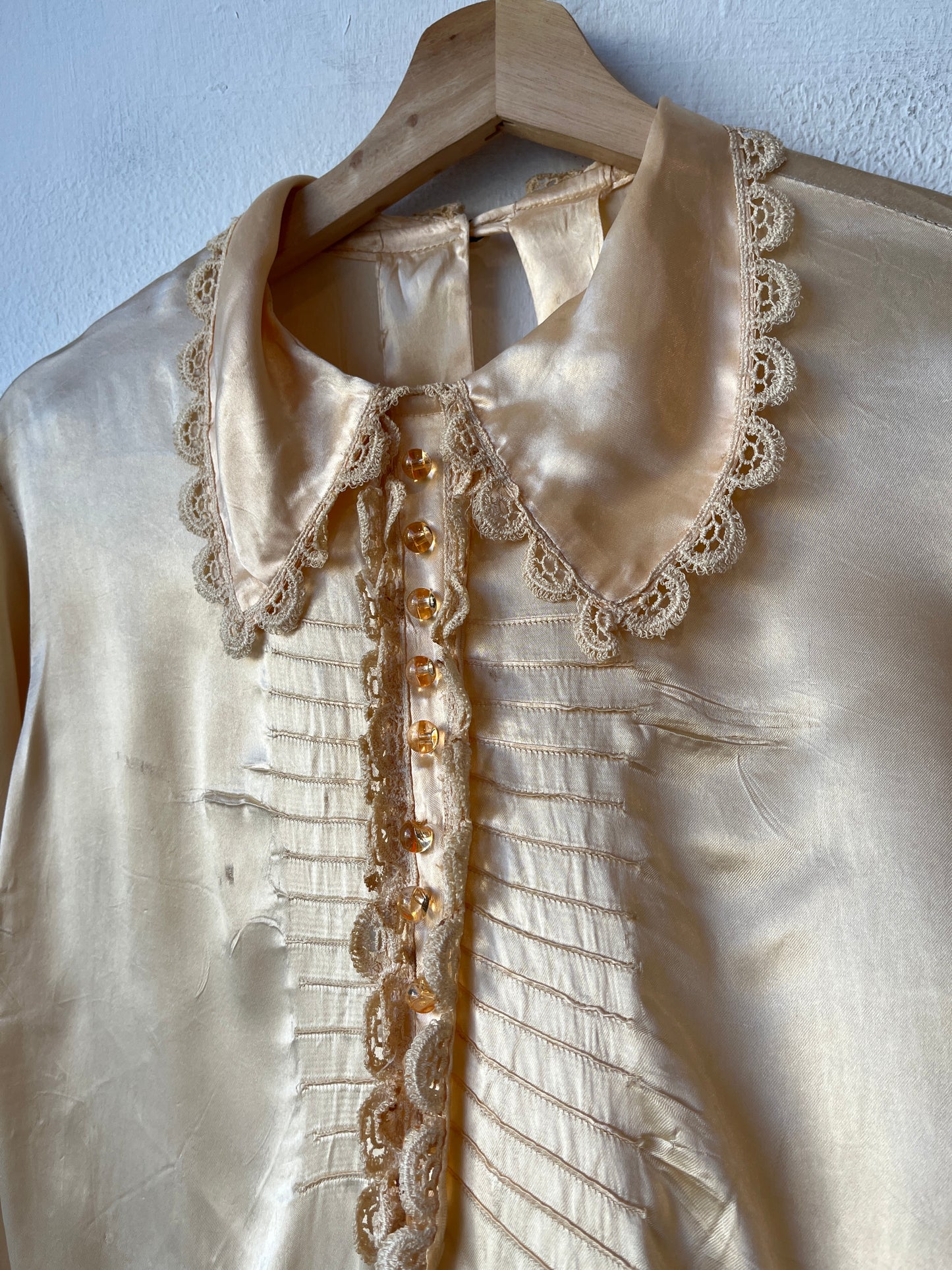 50's Satin Collared Blouse