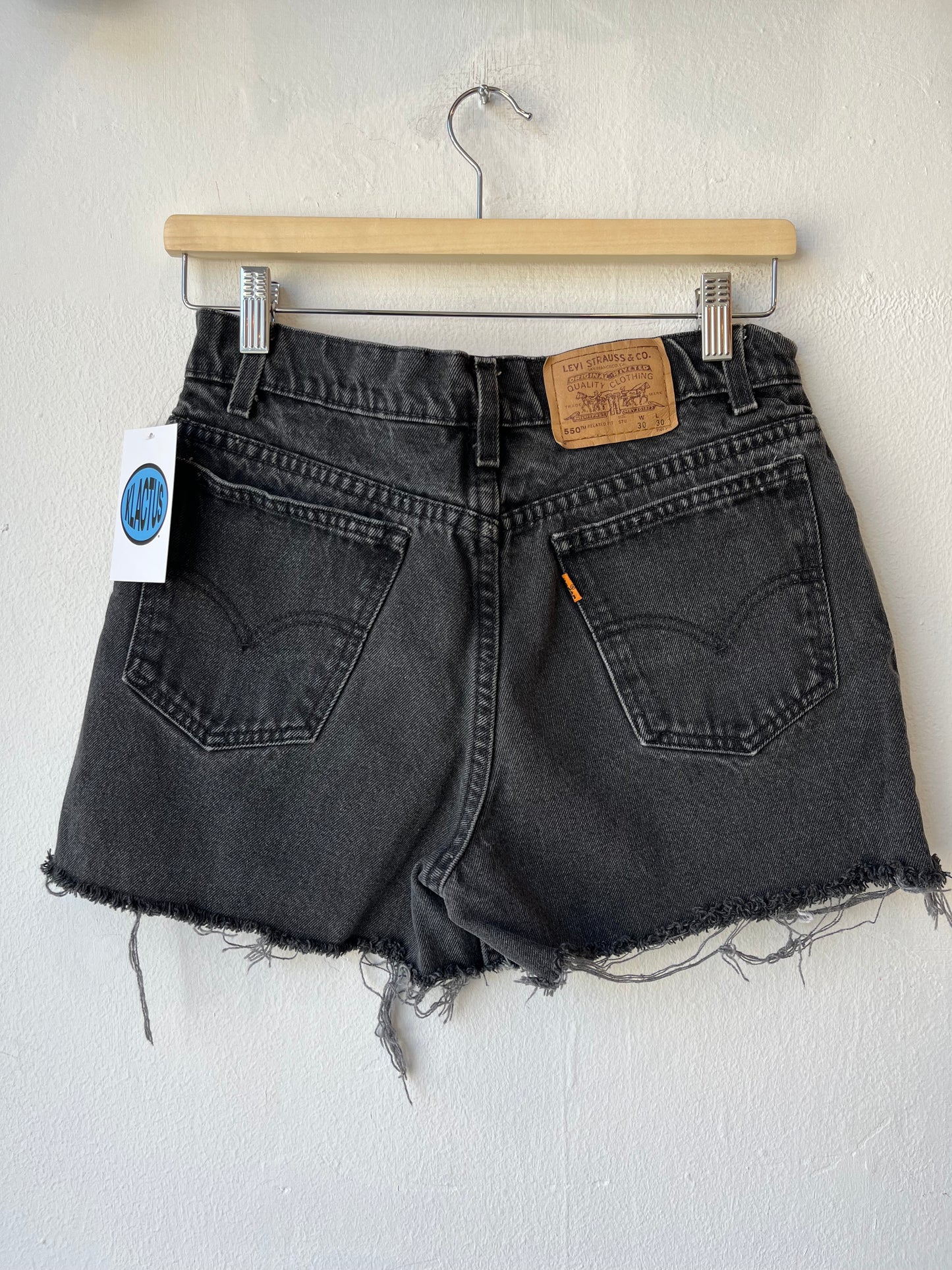 90’s Levi’s Cutoff Shorts 26”