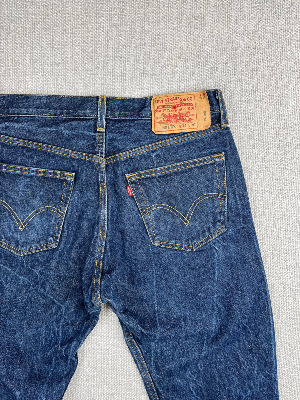 Y2K Levi's Dark Wash 501XX Jeans 31"