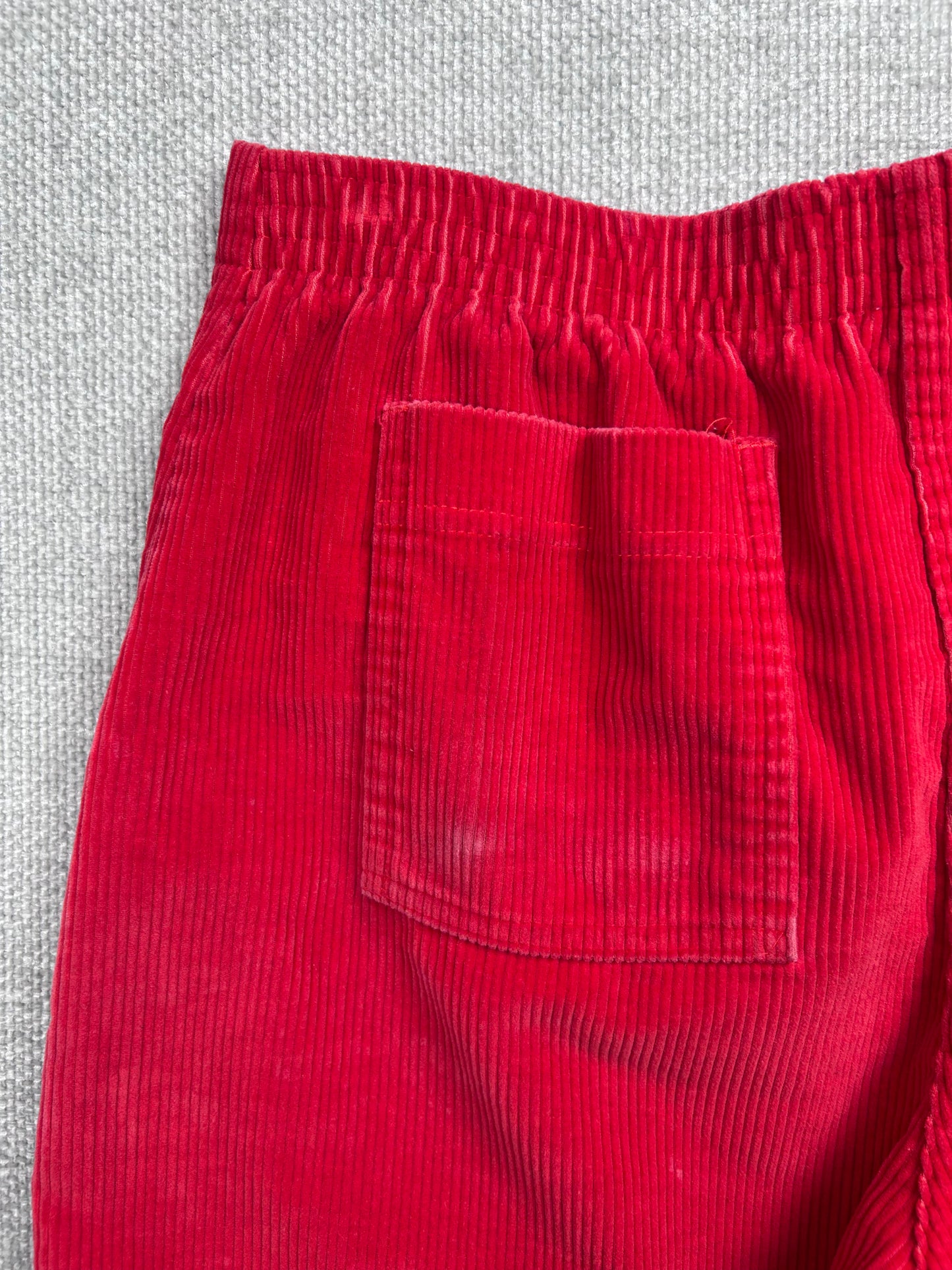 90's Op Red Corduroy Shorts 30-34"