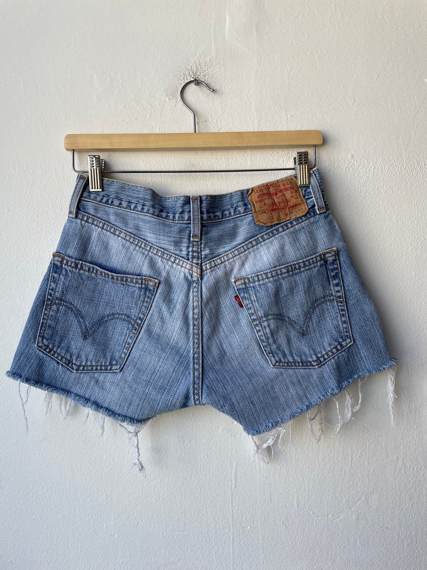 Y2K Levi's 501 Cutoff Shorts 28"