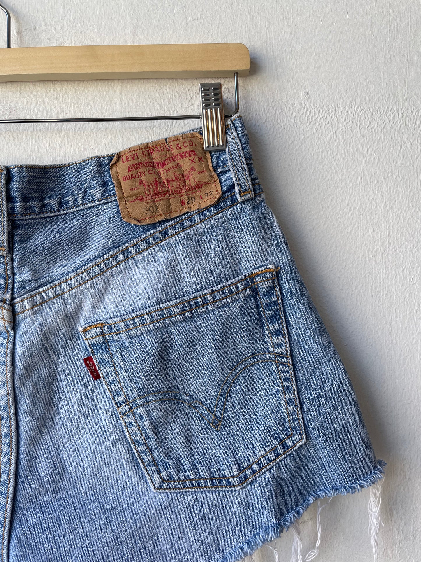 Y2K Levi's 501 Cutoff Shorts 28"