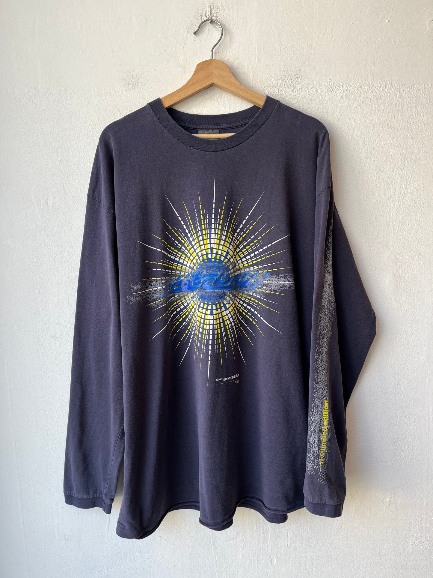 Y2K Nike Limited Edition Long Sleeve