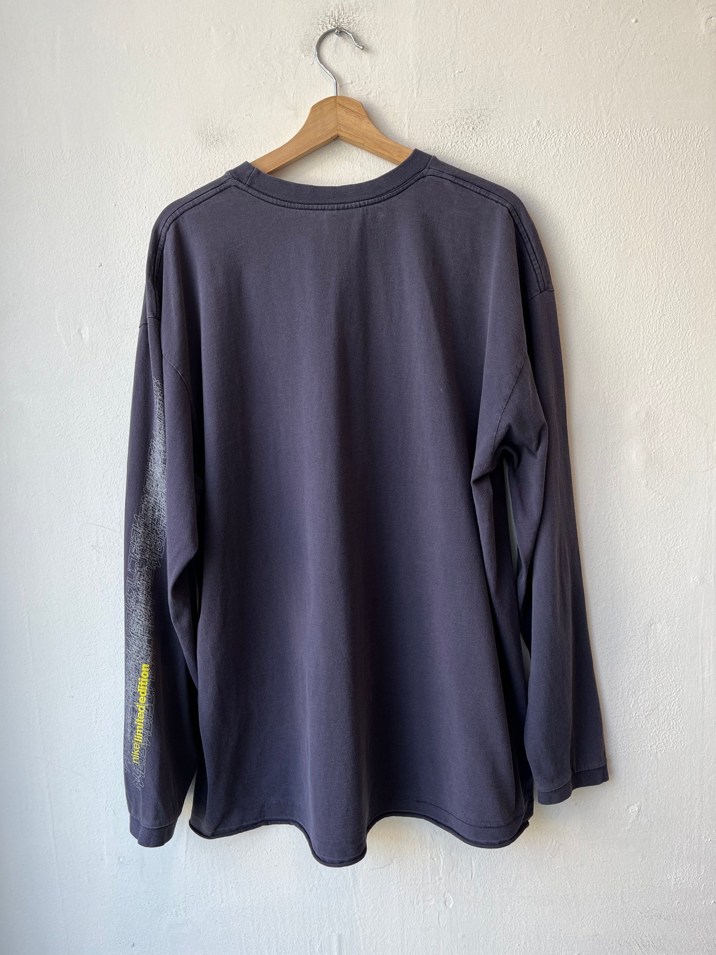 Y2K Nike Limited Edition Long Sleeve