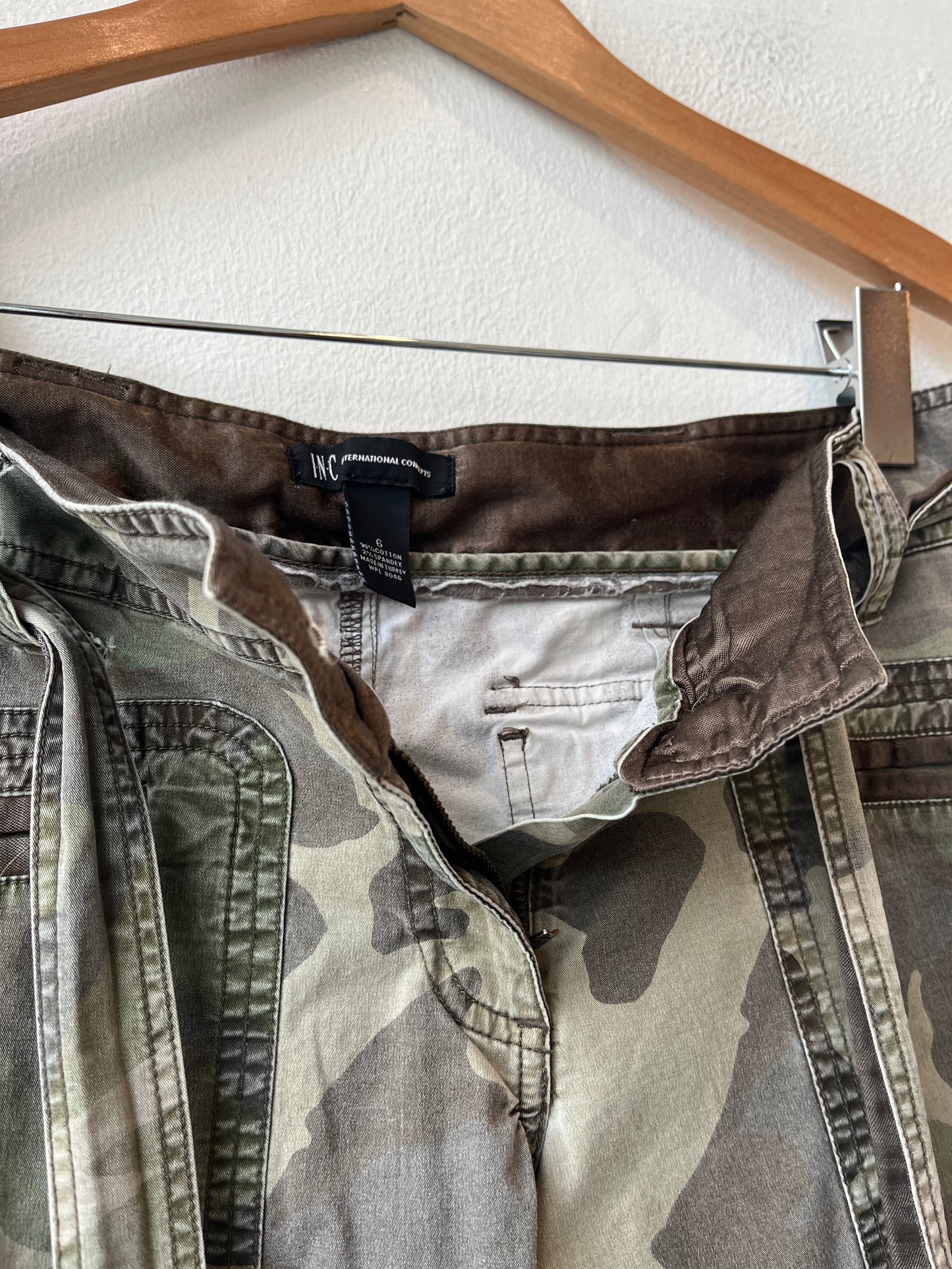 Y2K Camo Cargo Pants 29"