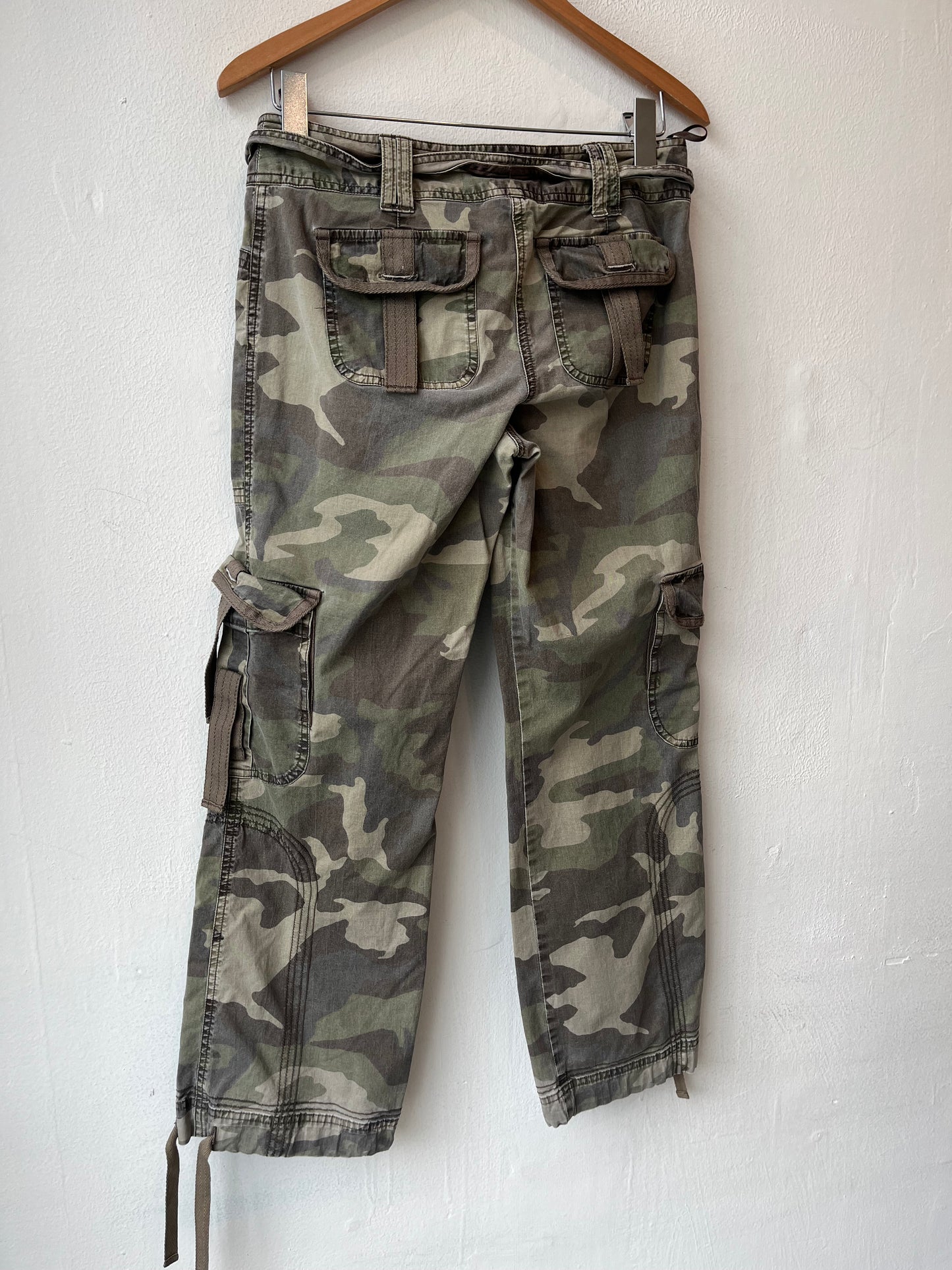 Y2K Camo Cargo Pants 29"