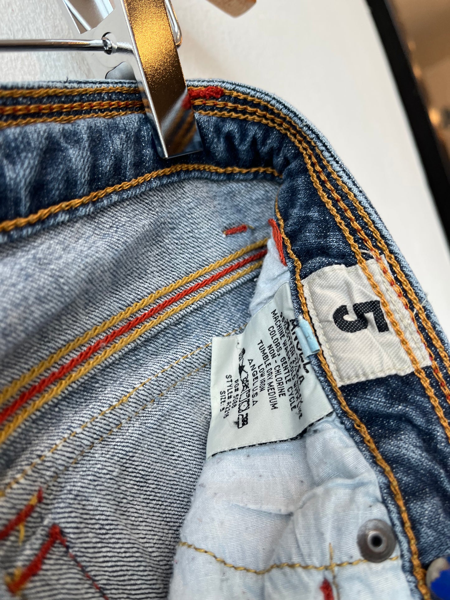 90's Angel Low Rise Embroidered Jeans 29"