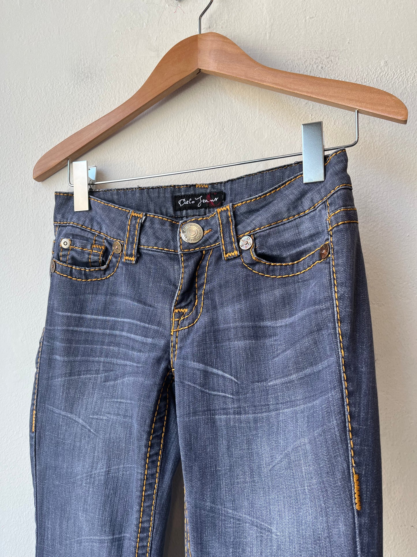 Y2K Cielo Low Rise Jeans 28"