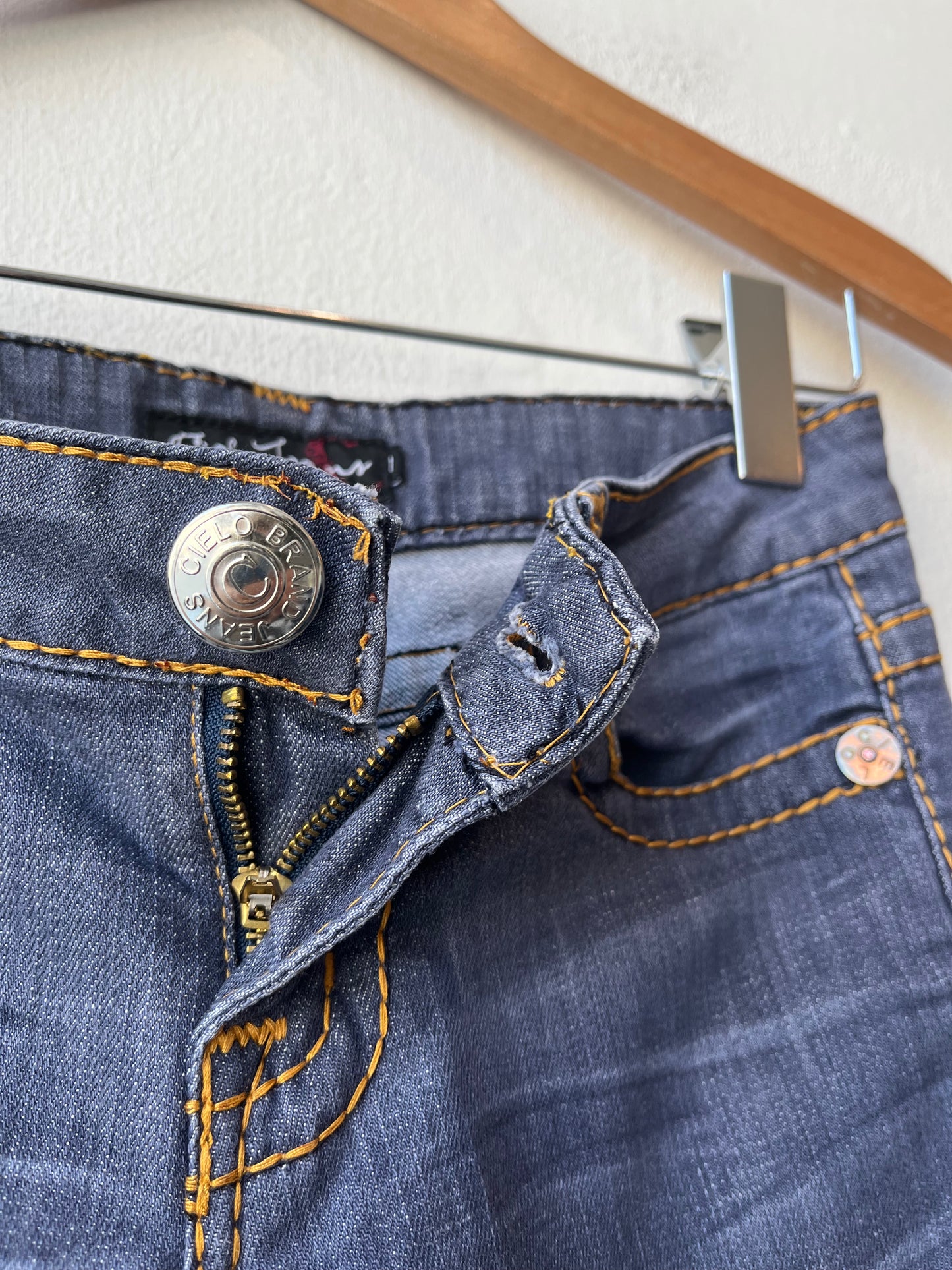 Y2K Cielo Low Rise Jeans 28"