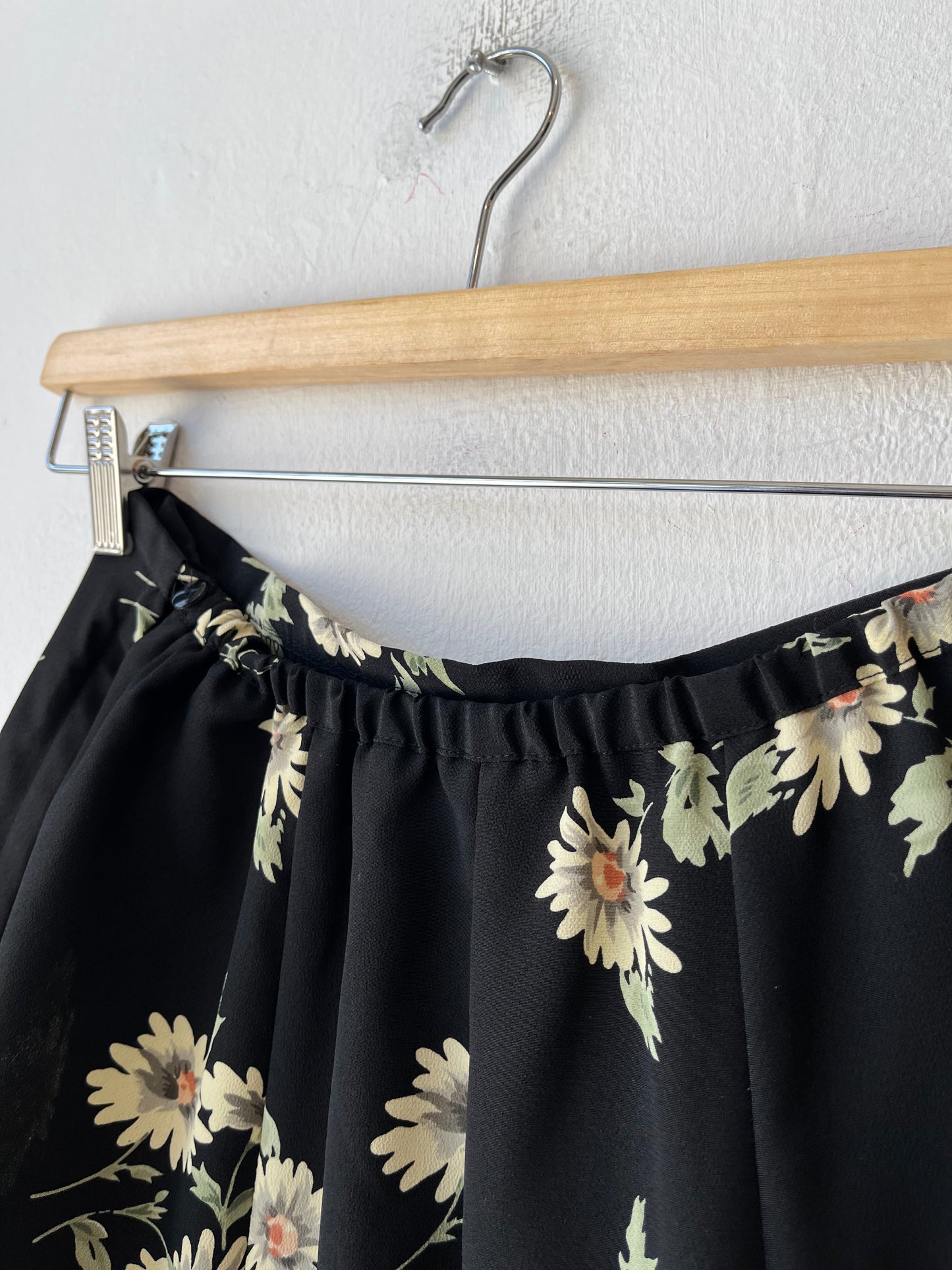 90's Floral Midi Skirt 25-30"