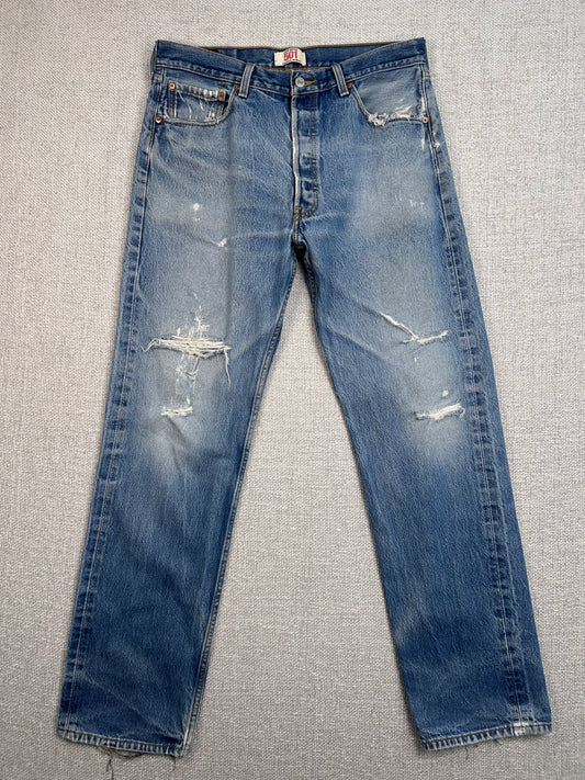 Y2K Distressed Levi's 501 33"