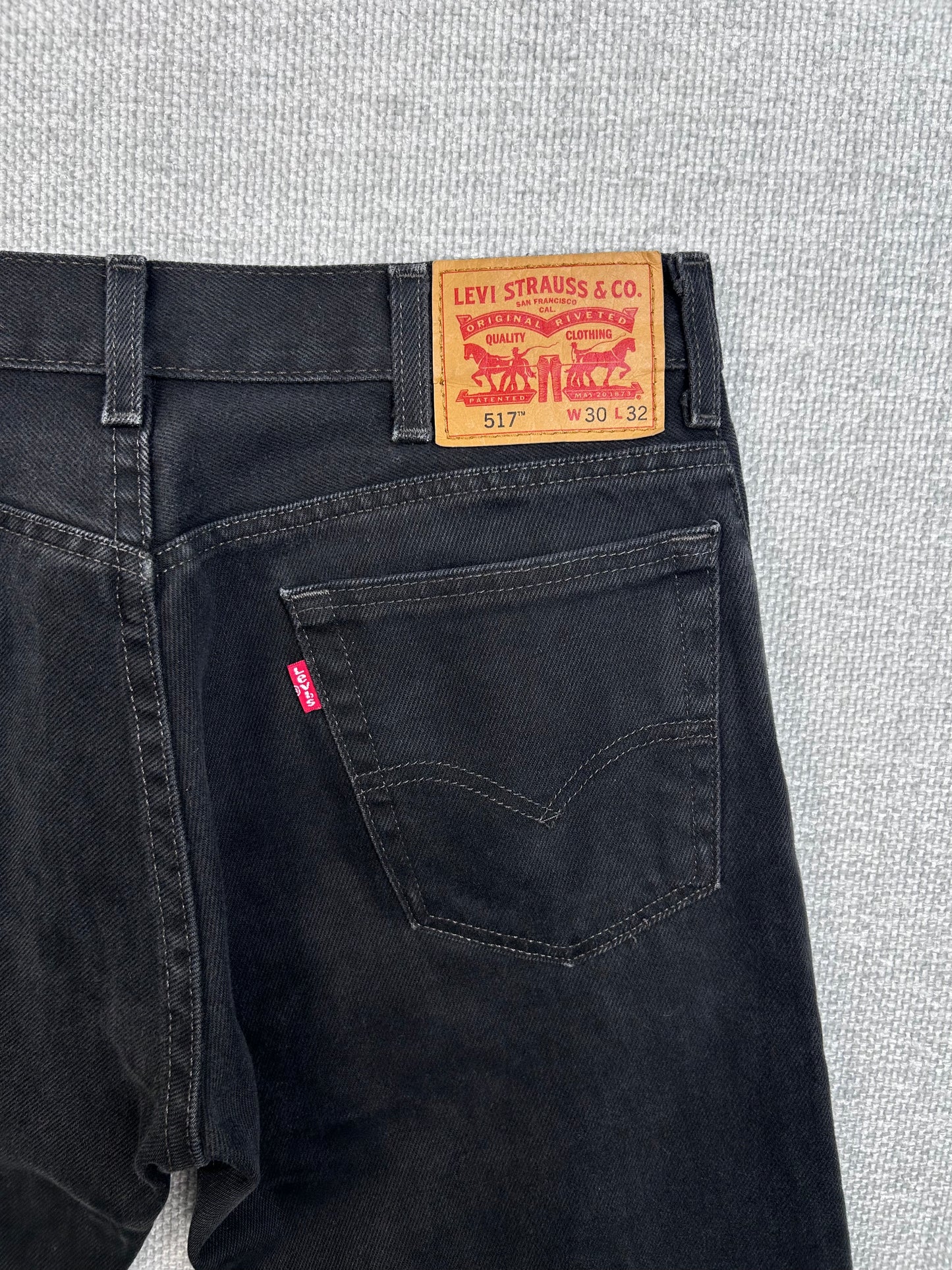 Y2K Levi's 517 Black Jeans 30"