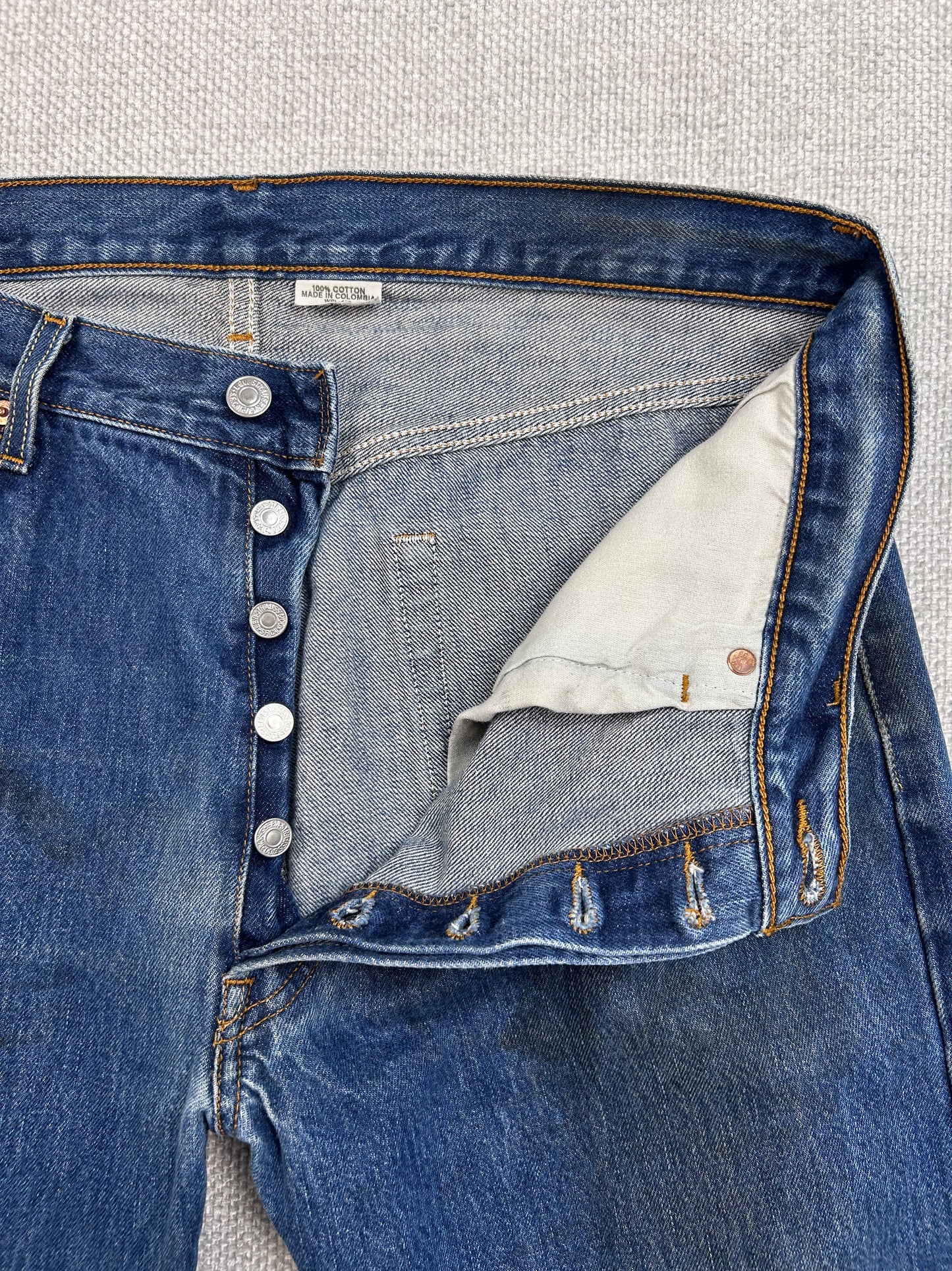 Y2K Levi's 501 Jeans 34"
