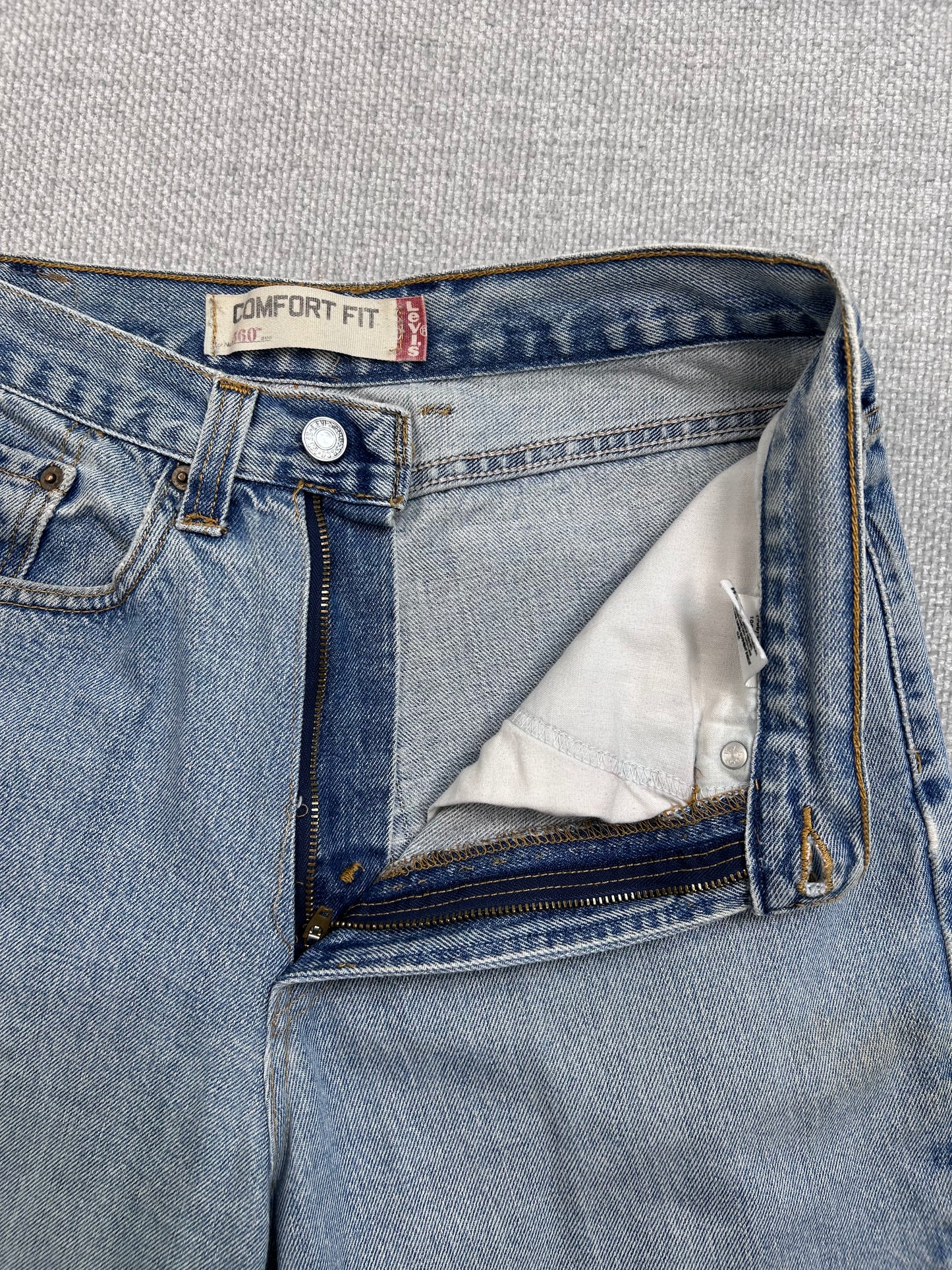 Y2K Levi's 560 30"