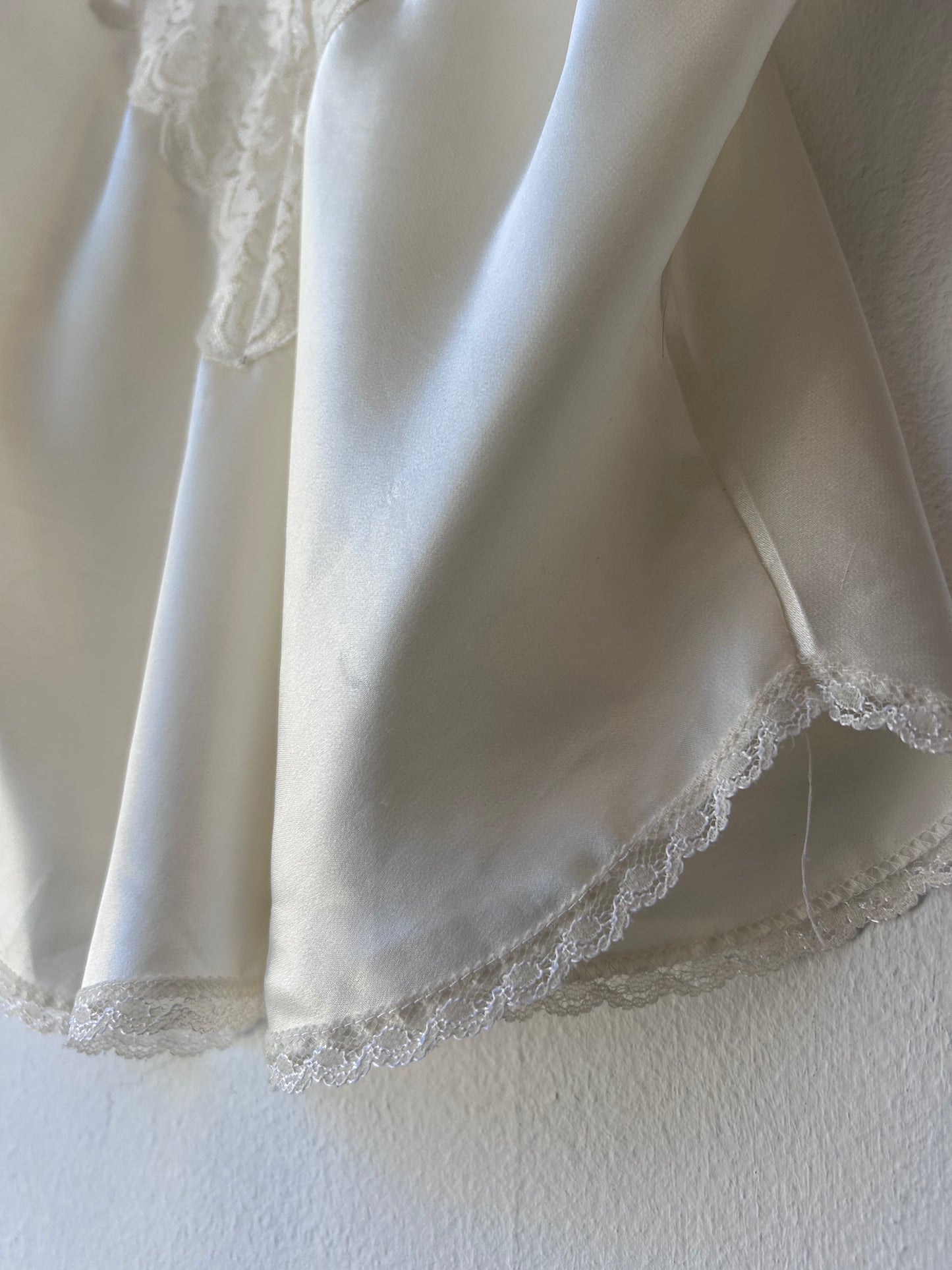 90's White Lace Camisole