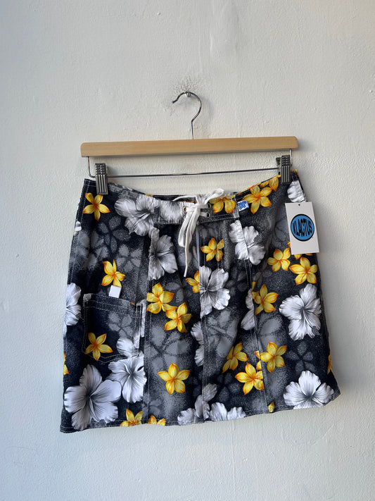Y2K Aloha Skirt 28"
