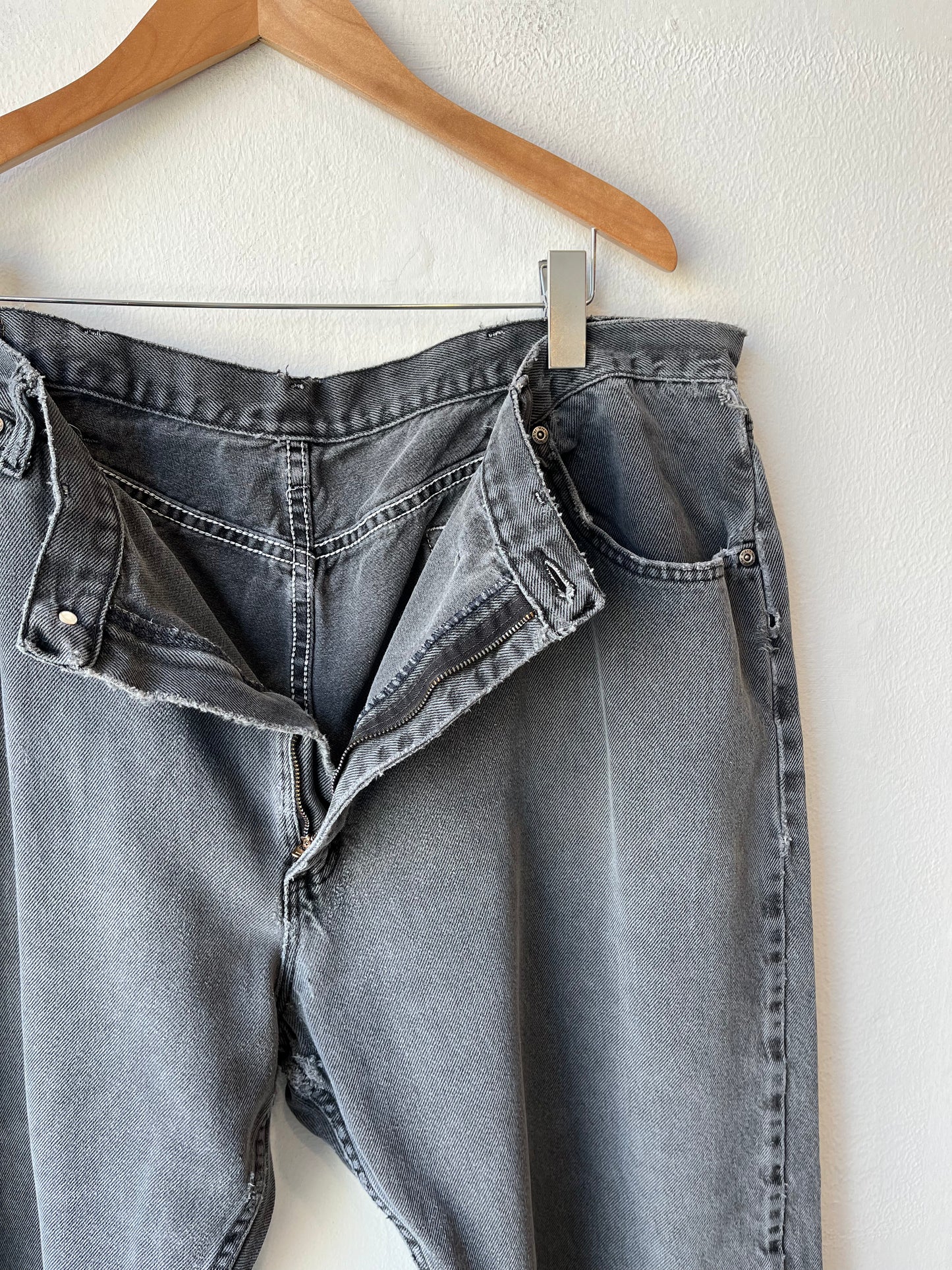 Y2K Faded Black Wrangler Jeans 42"