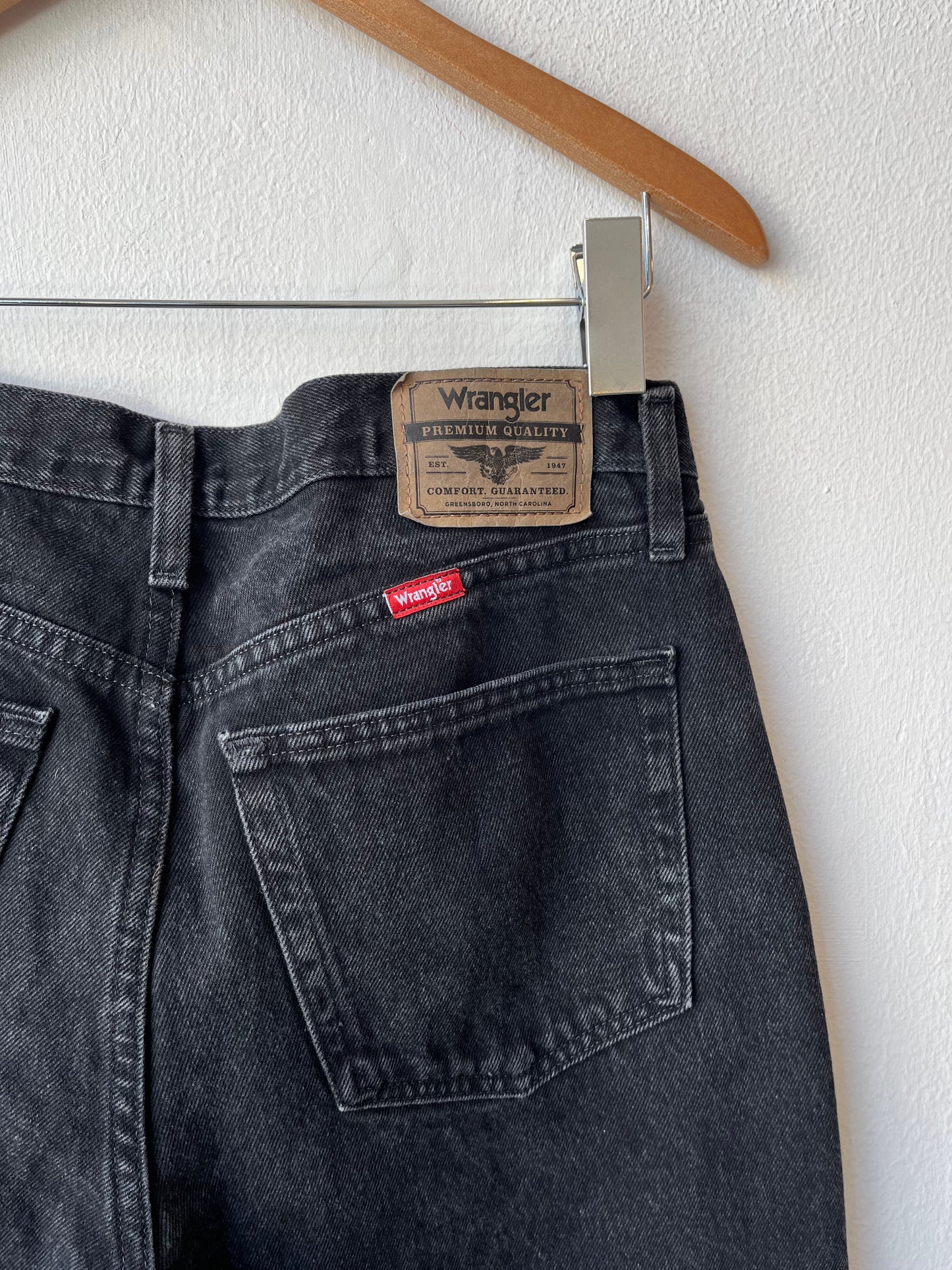 Y2K Black Wrangler Jeans 33"