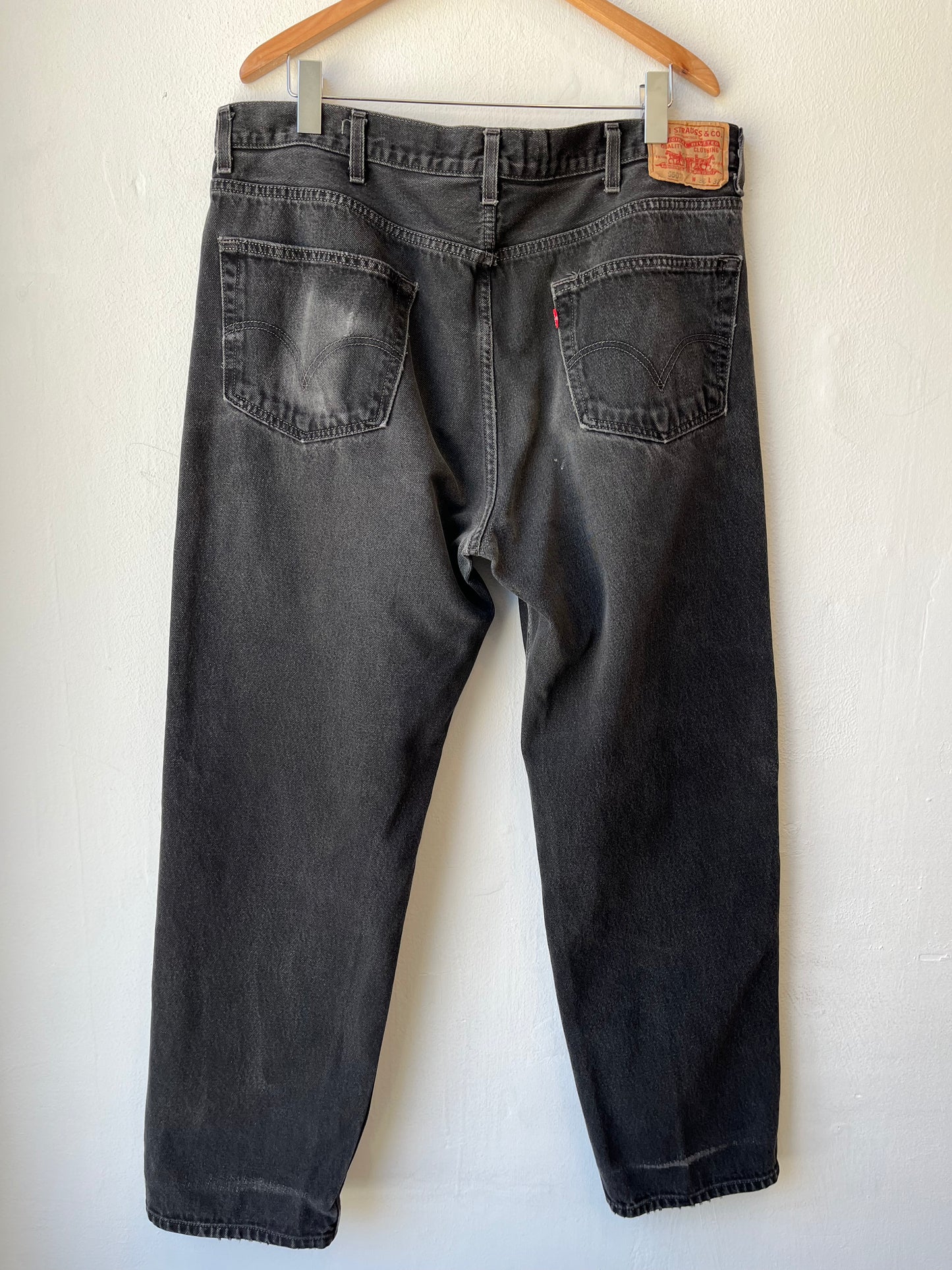 Y2K Levi's Black 550 Jeans 38"