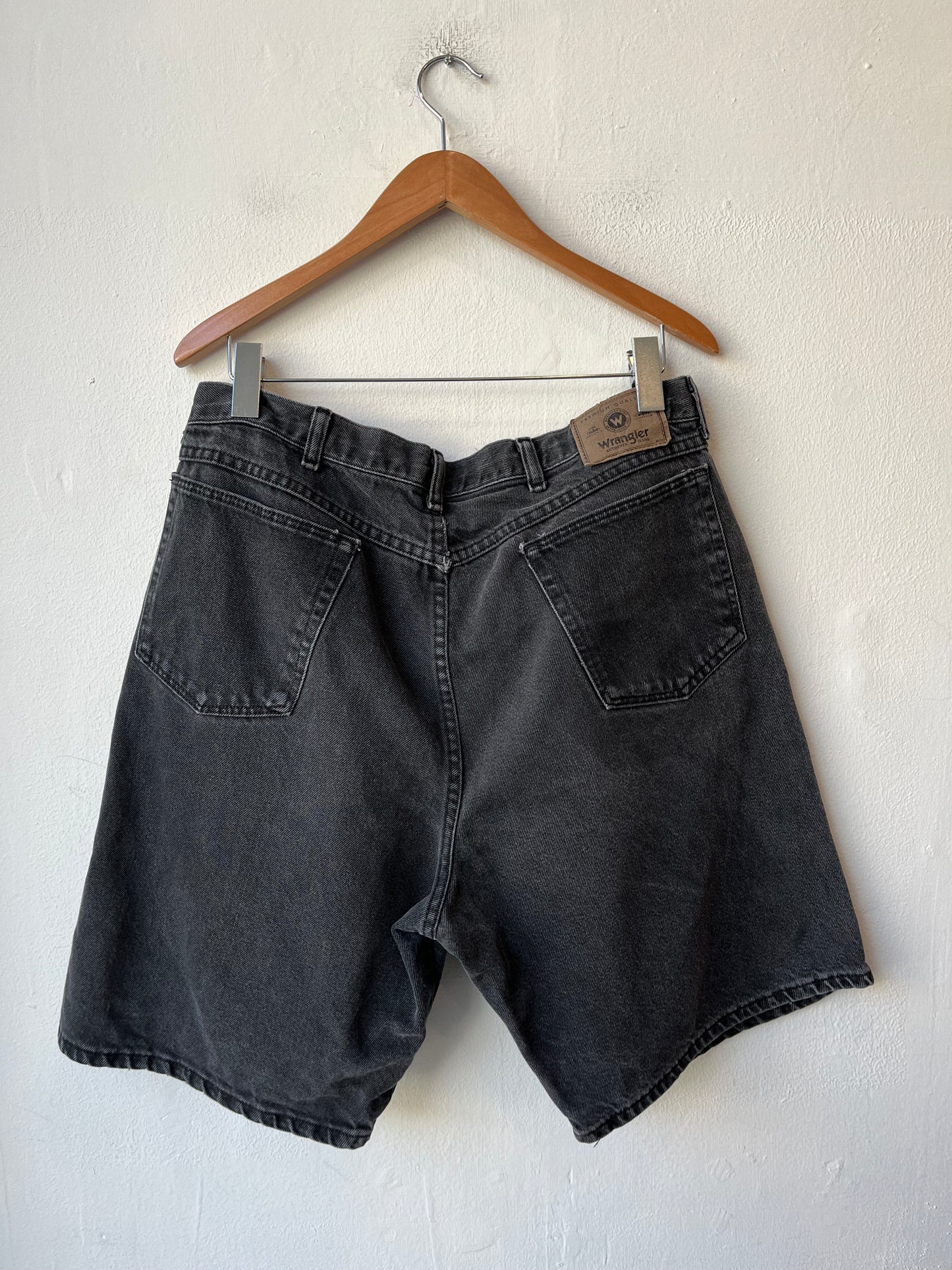 Y2K Black Wrangler Shorts 36"