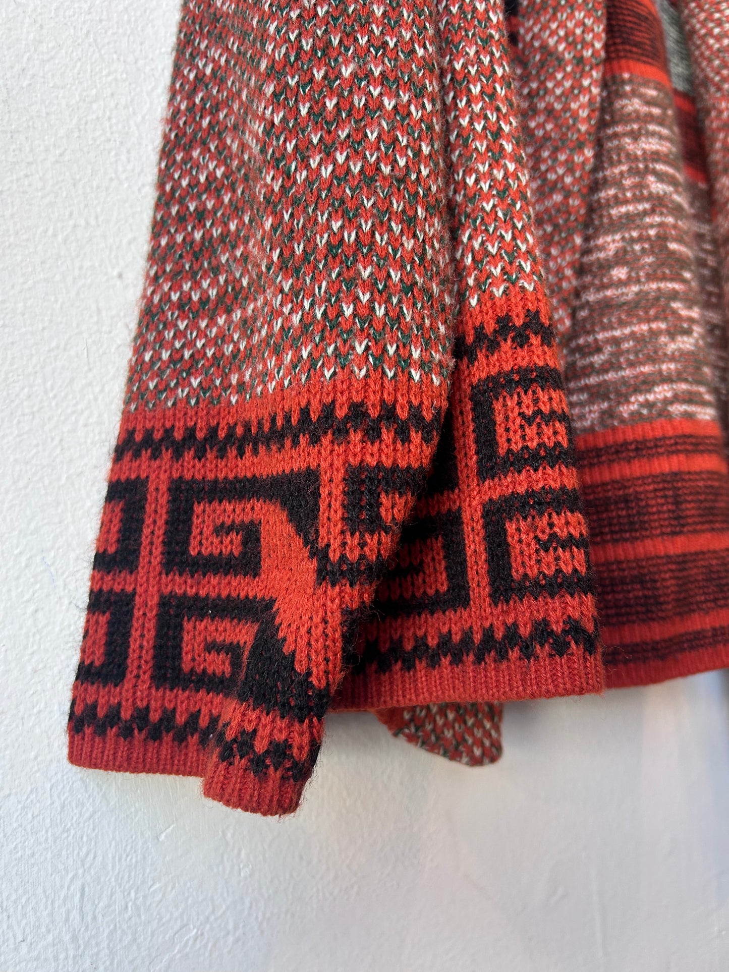 90's Orange Pattern Knit Shawl