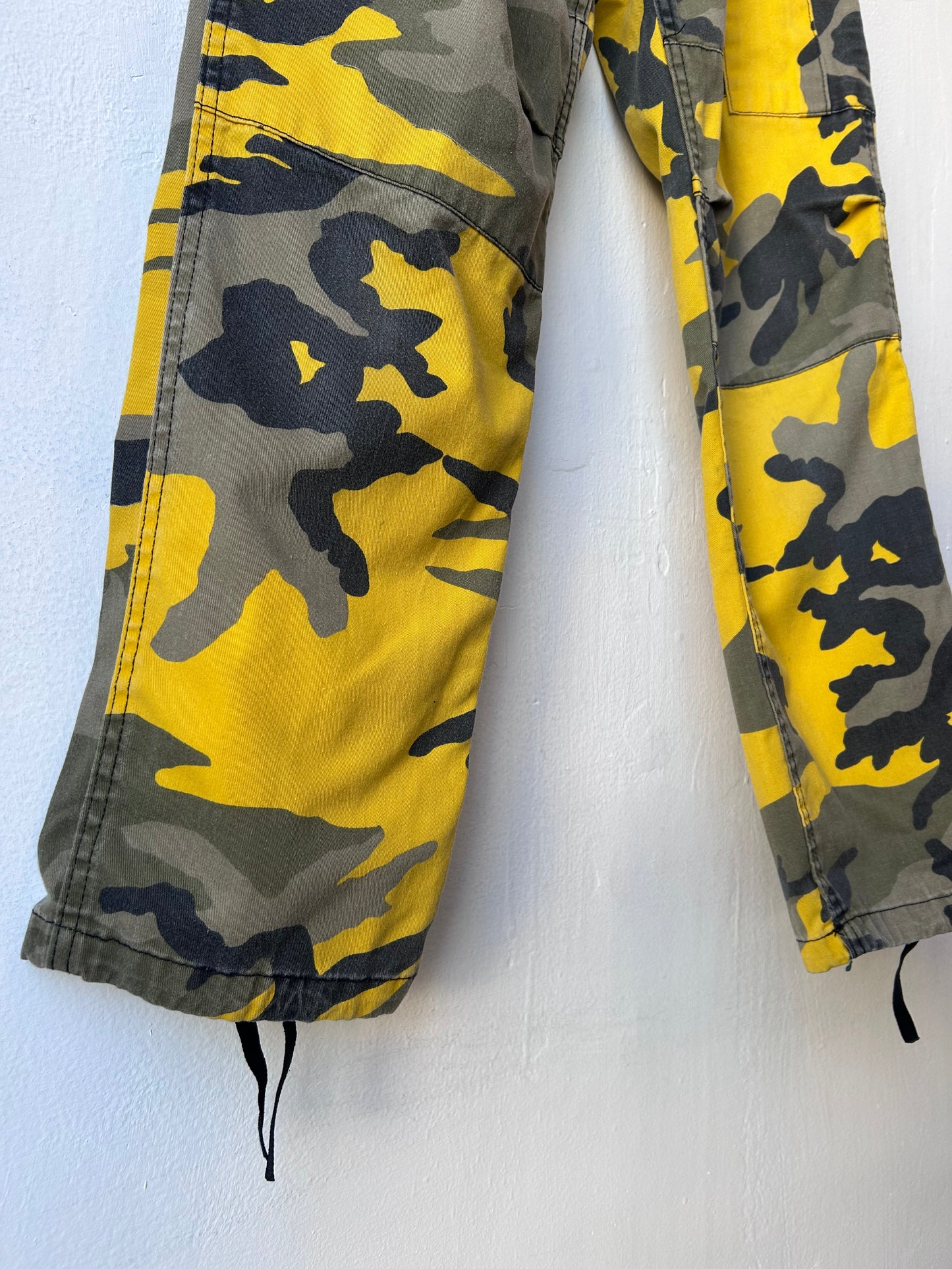 Y2K Yellow Camo Pants 26-28"