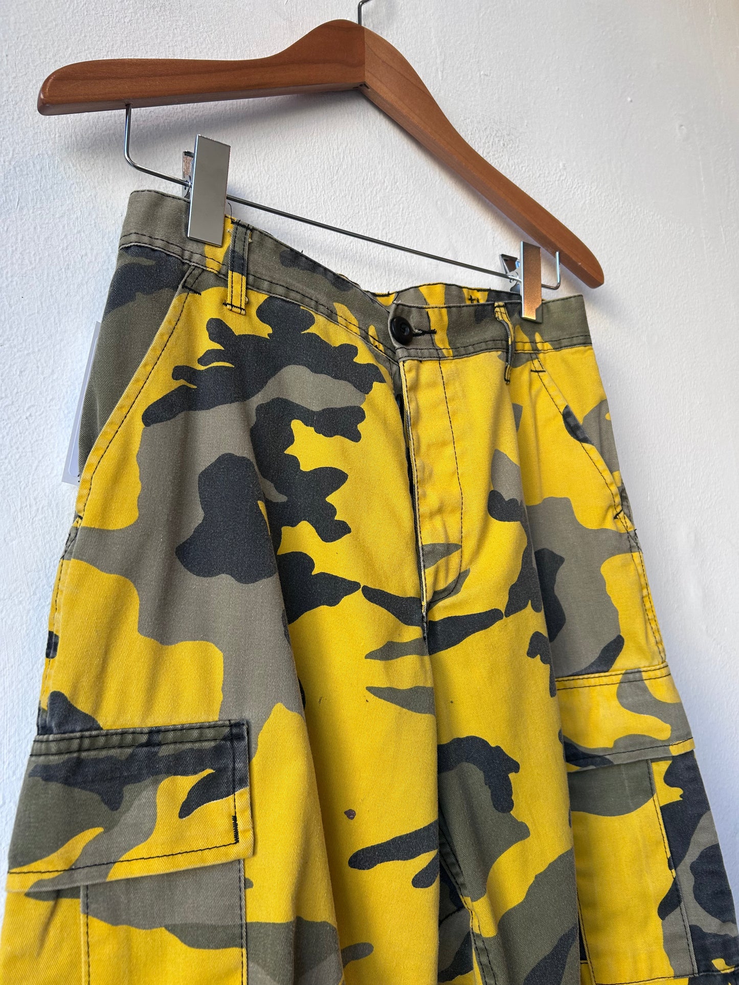 Y2K Yellow Camo Pants 26-28"