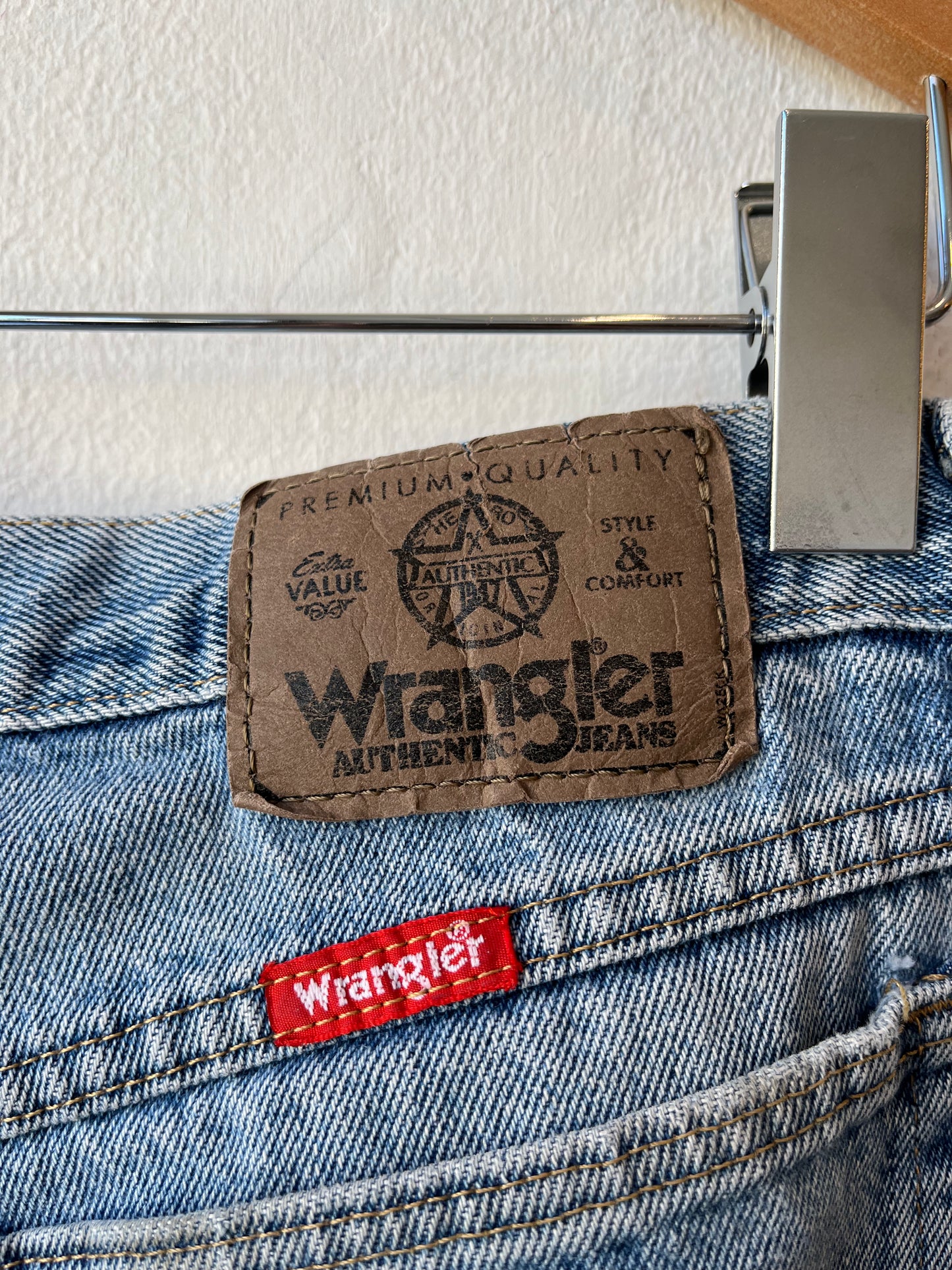 90's Wrangler Painted Jeans 32"