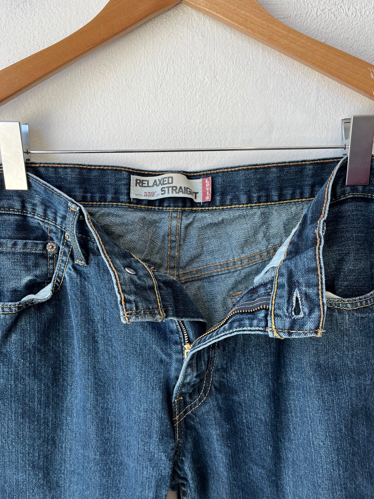 Y2K Levi’s 559 Jeans 36”