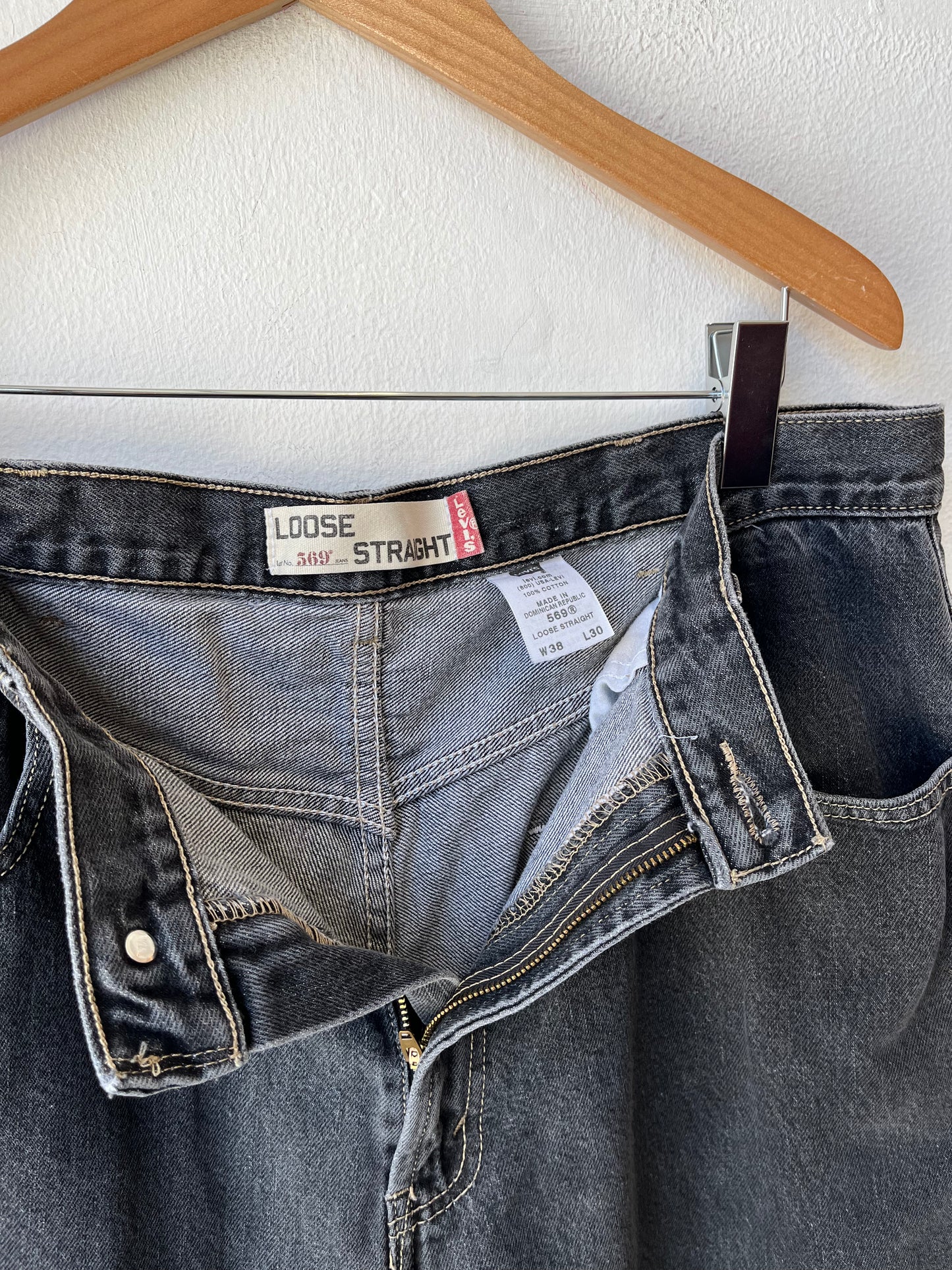 Y2K Black 569 Levi’s Jeans 38”