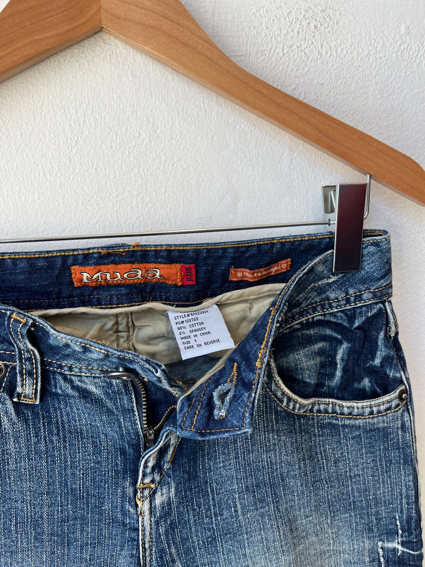 Y2K Bedazzled Mudd Jeans 28”