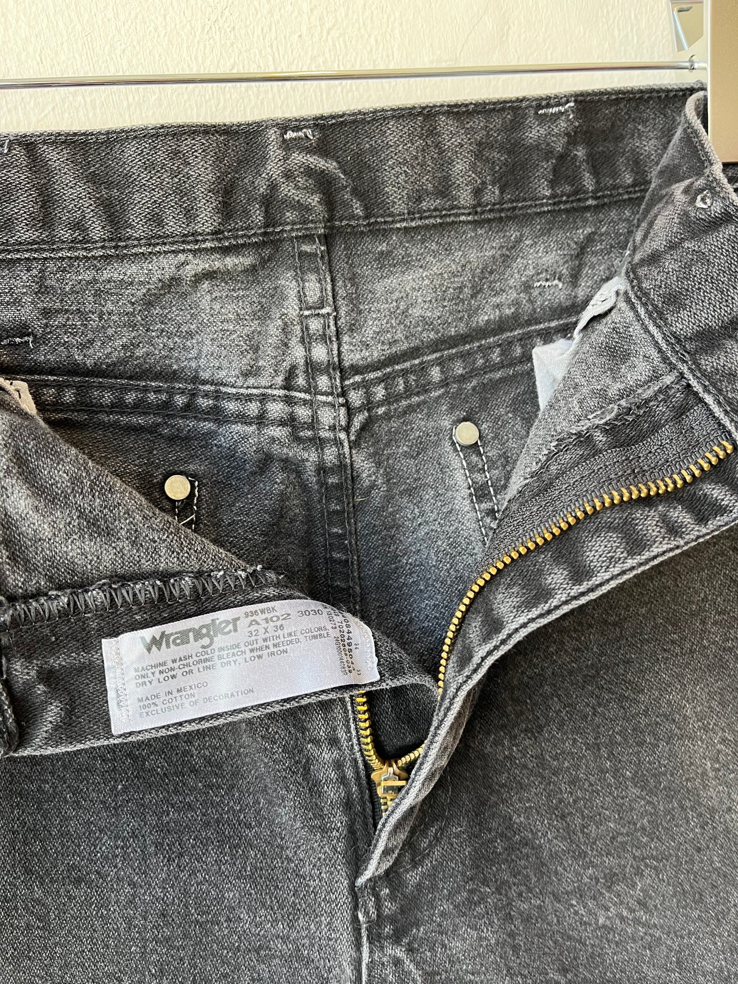 Y2K Wrangler Black Jeans 32"