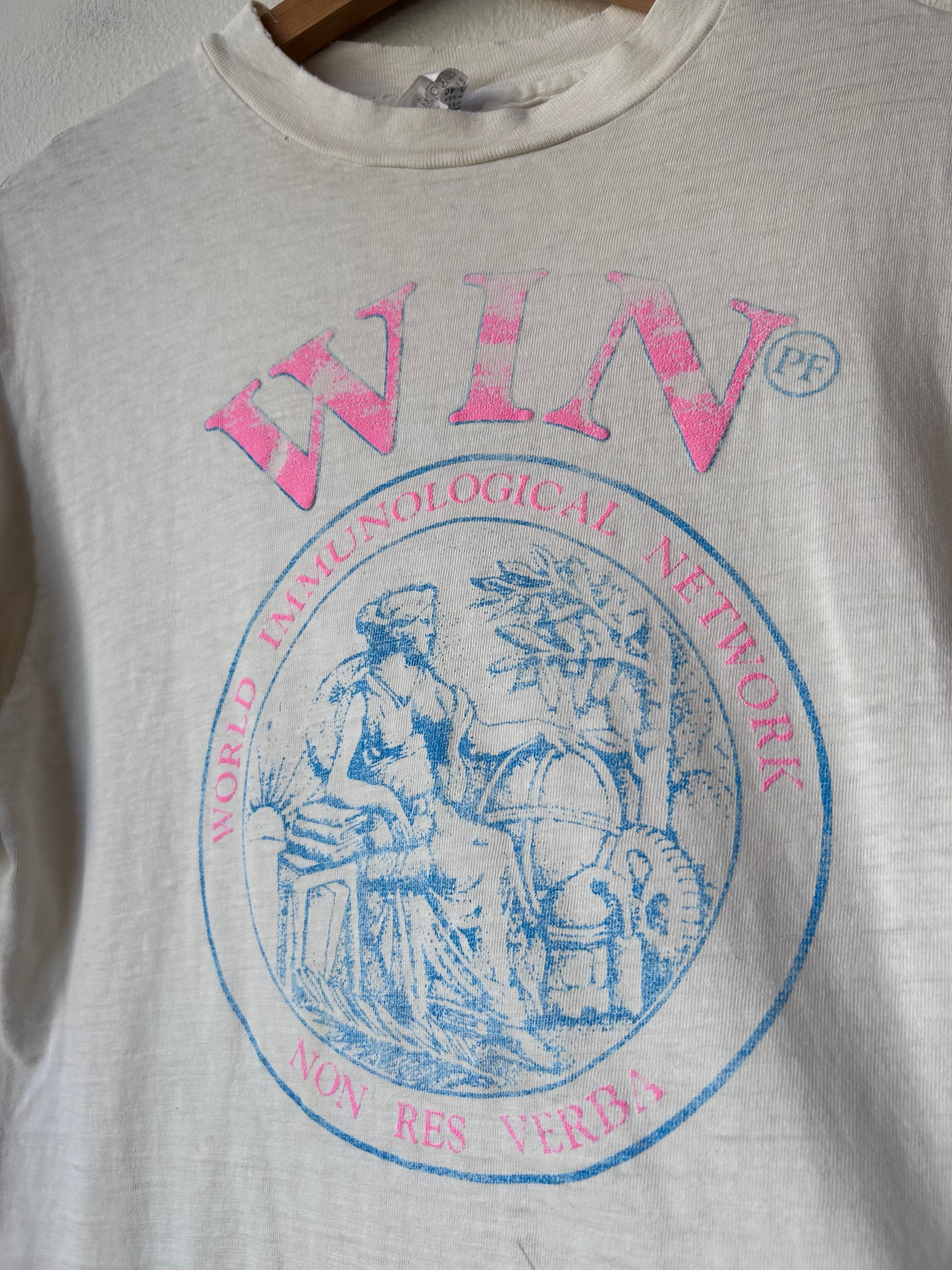 90's WIN Cropped T-Shirt