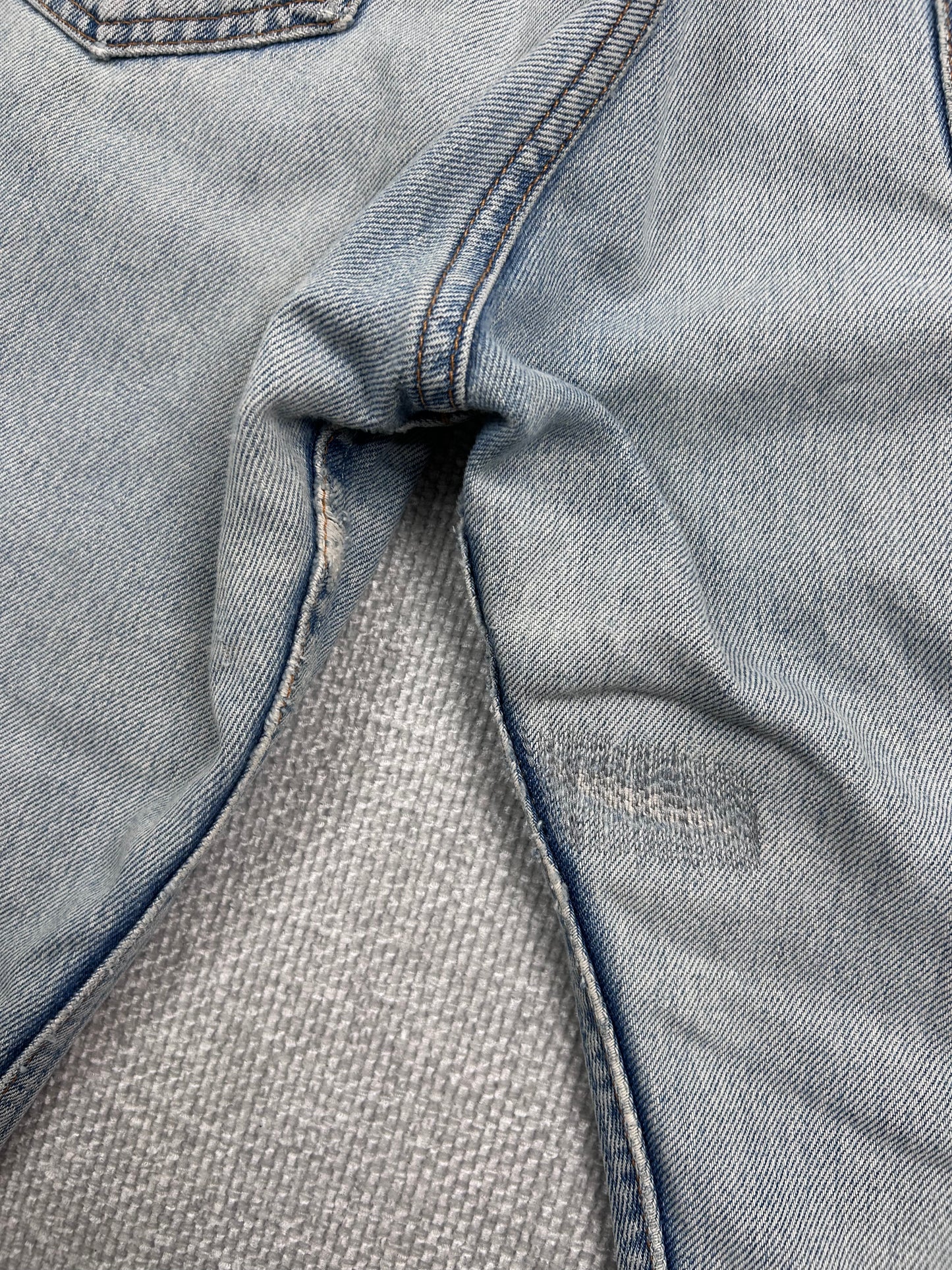 Y2K Repaired Levi's 501 33"