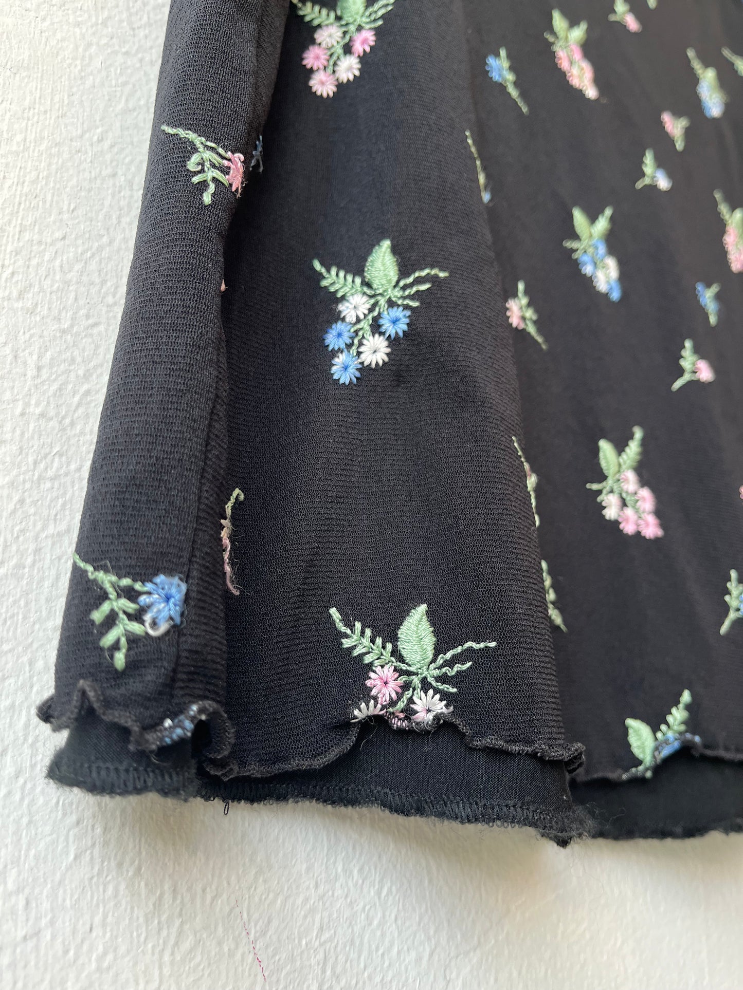 90's Floral Mesh Midi Skirt 27- 31"