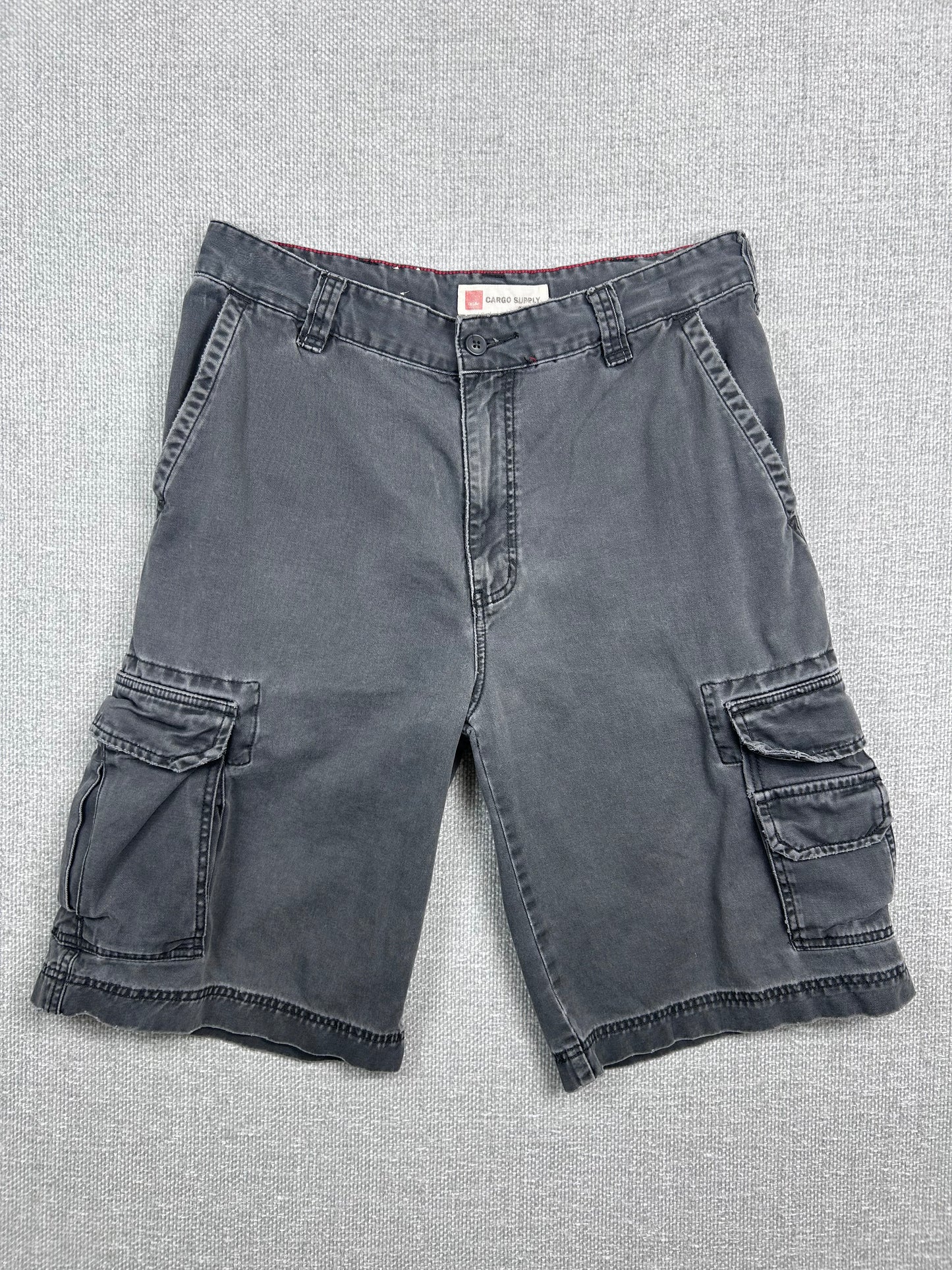 Y2K Baggy Cargo Shorts 31-34"