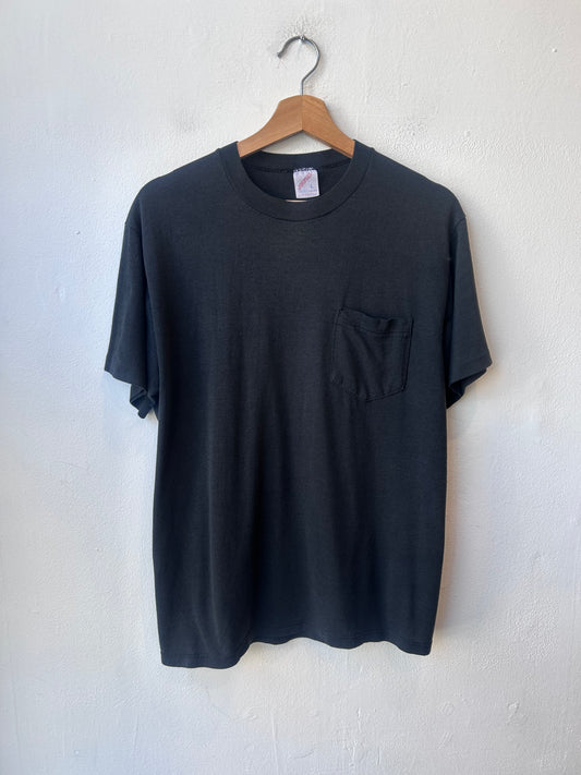 90's Black Pocket Tee