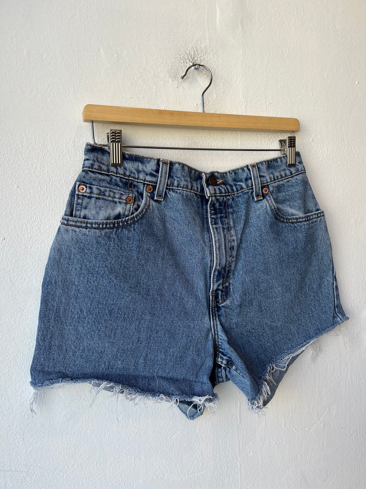 90's Levi's 551 Cutoff Shorts 30"